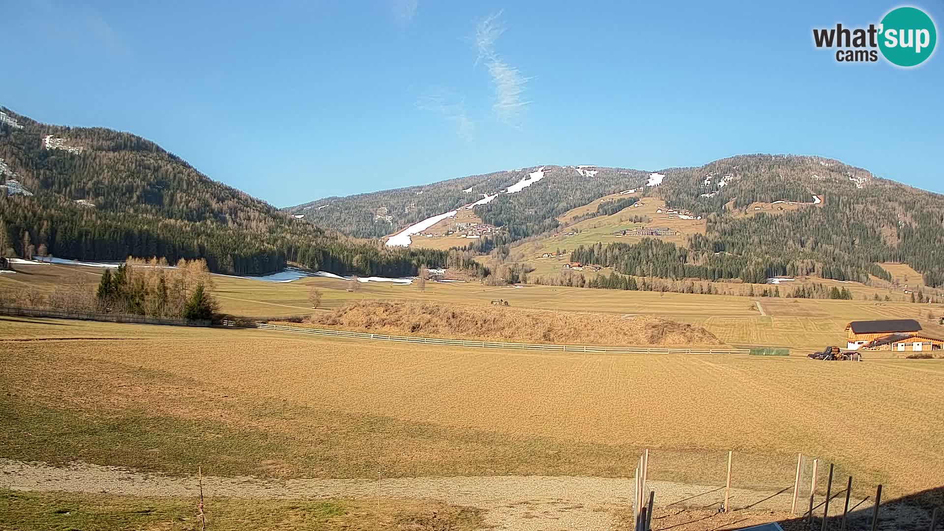 Webkamera Olang | Blick auf den Kronplatz von den Sottla Apartments