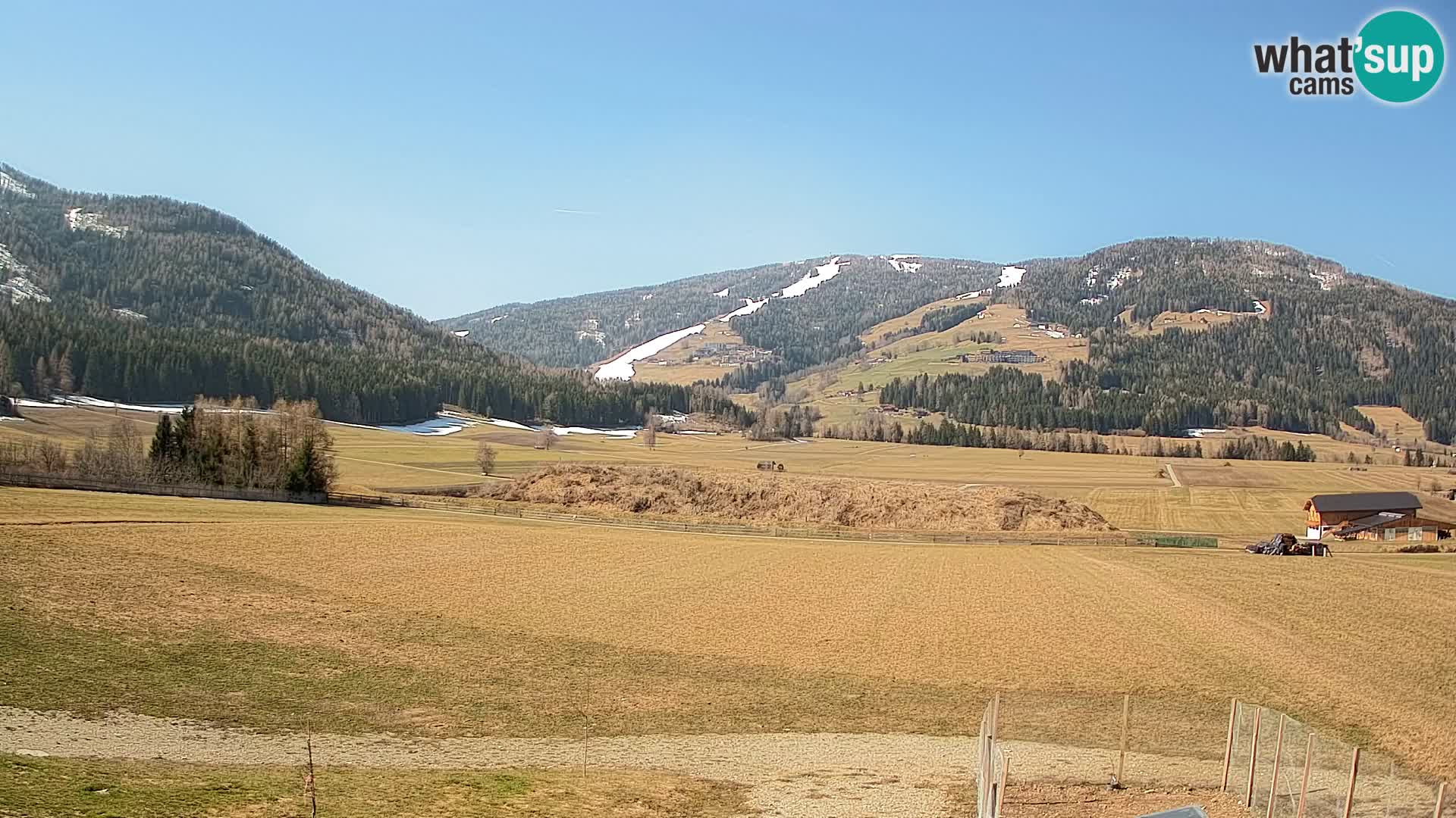 Webkamera Olang | Blick auf den Kronplatz von den Sottla Apartments