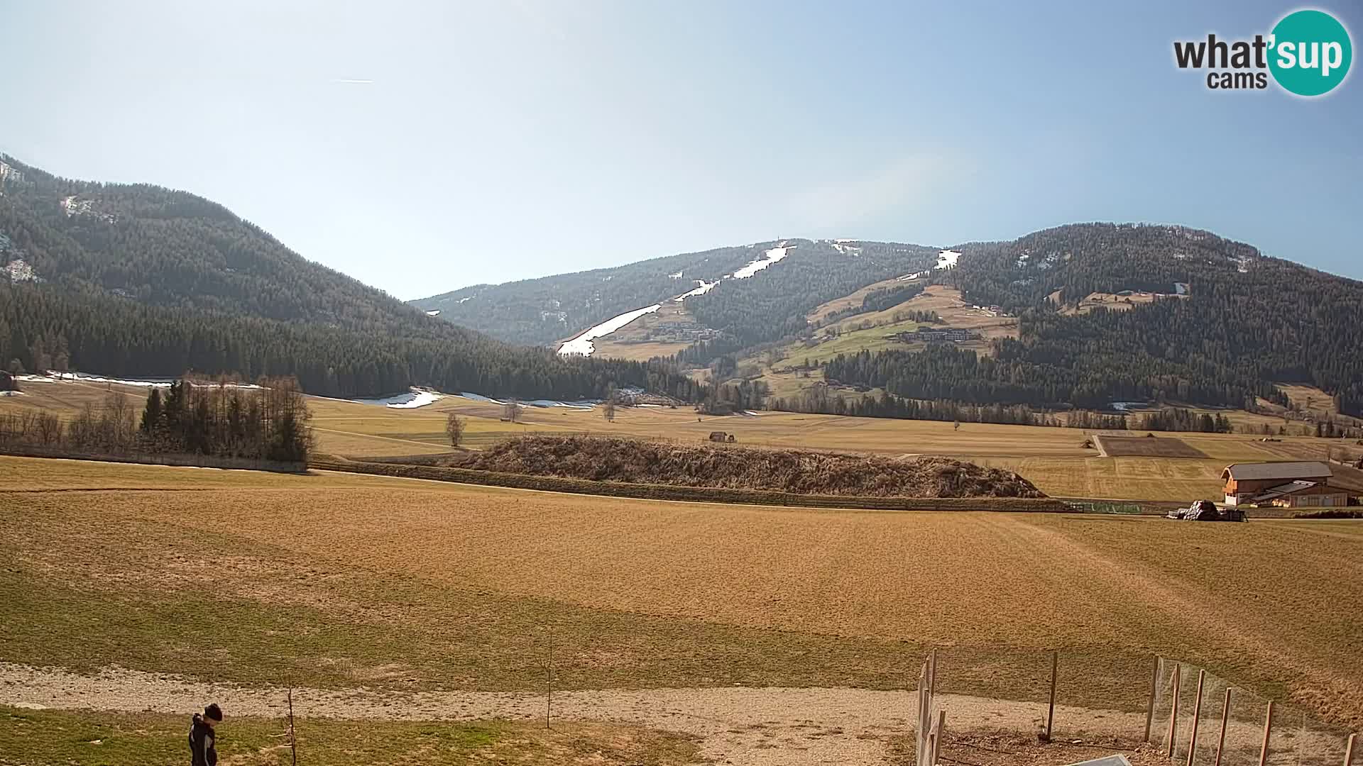 Webkamera Olang | Blick auf den Kronplatz von den Sottla Apartments