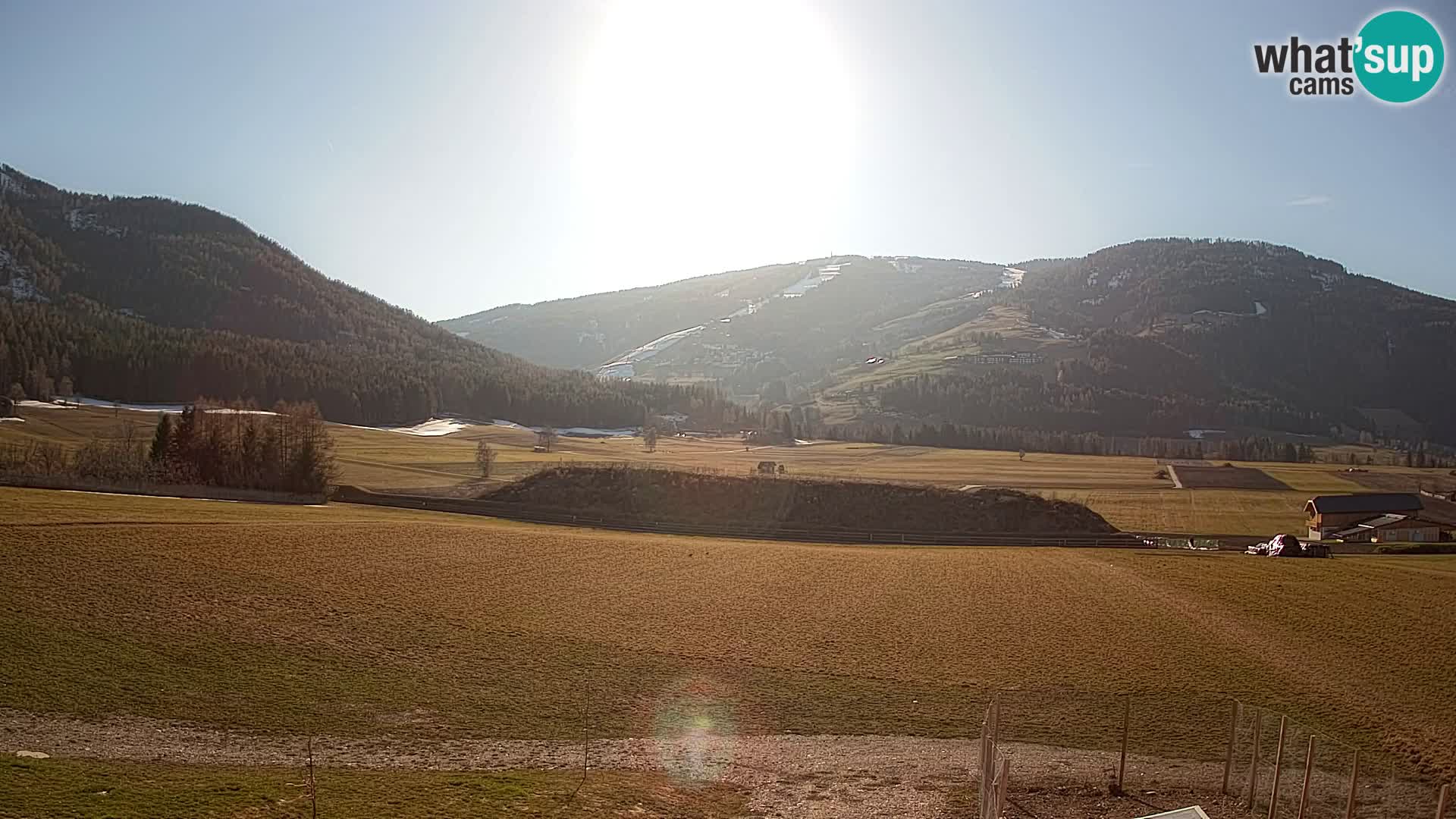 Webkamera Olang | Blick auf den Kronplatz von den Sottla Apartments