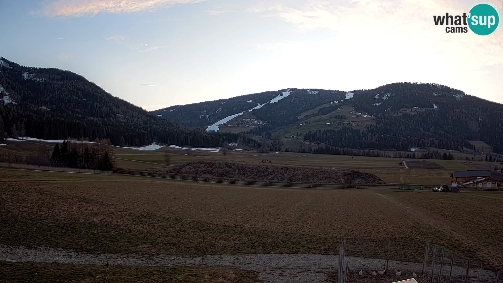 Webkamera Olang | Blick auf den Kronplatz von den Sottla Apartments
