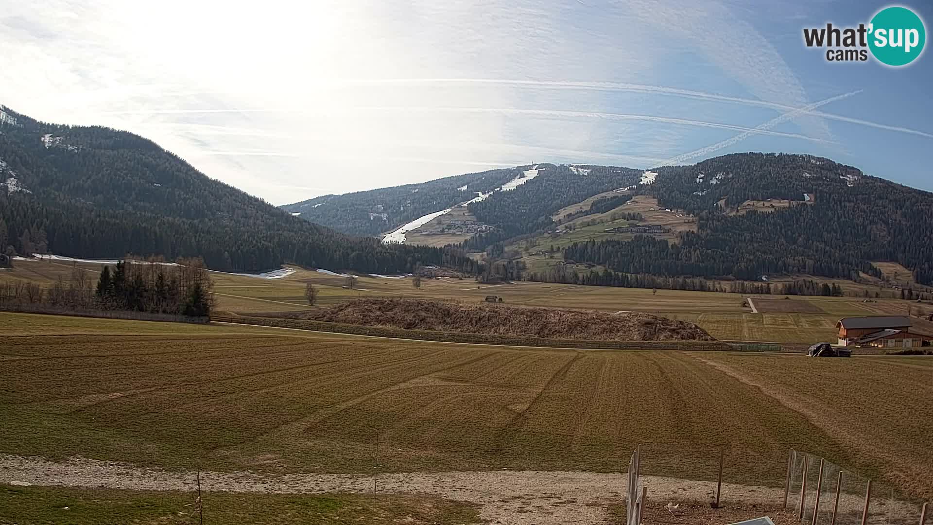 Webkamera Olang | Blick auf den Kronplatz von den Sottla Apartments