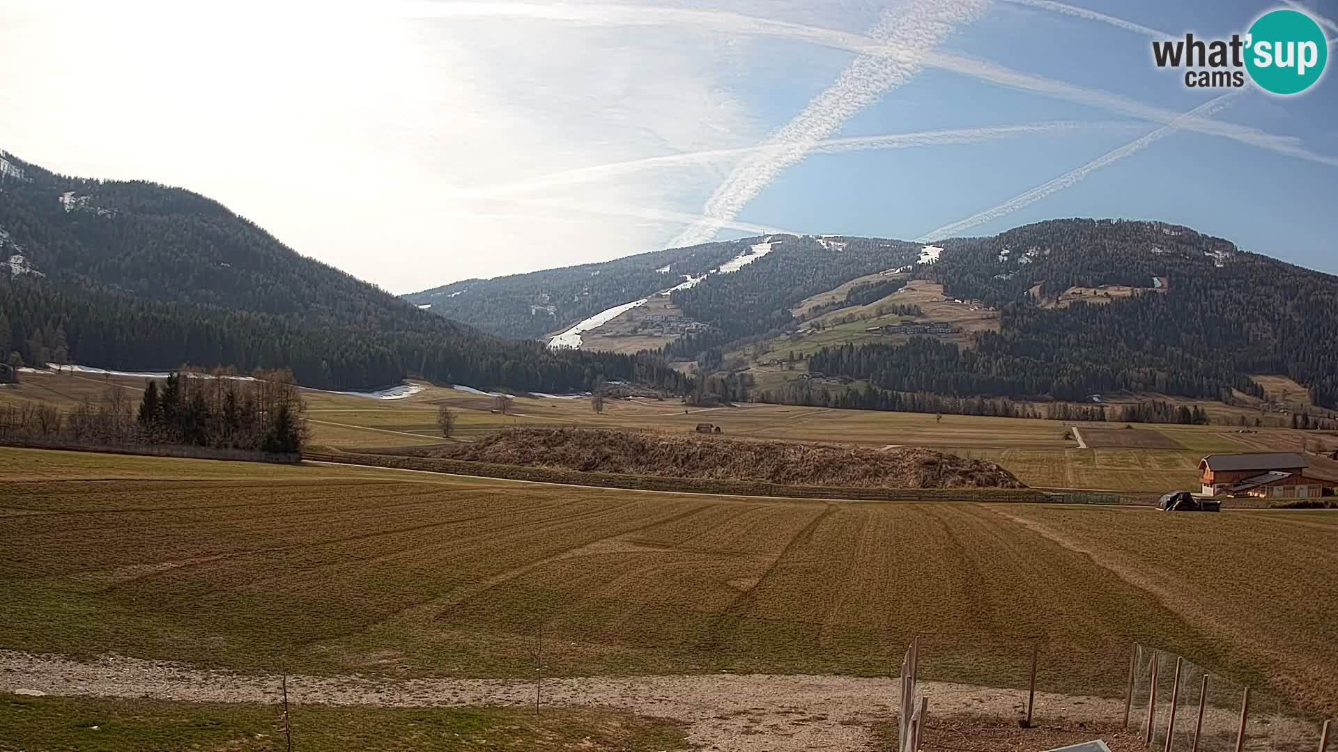Webkamera Olang | Blick auf den Kronplatz von den Sottla Apartments