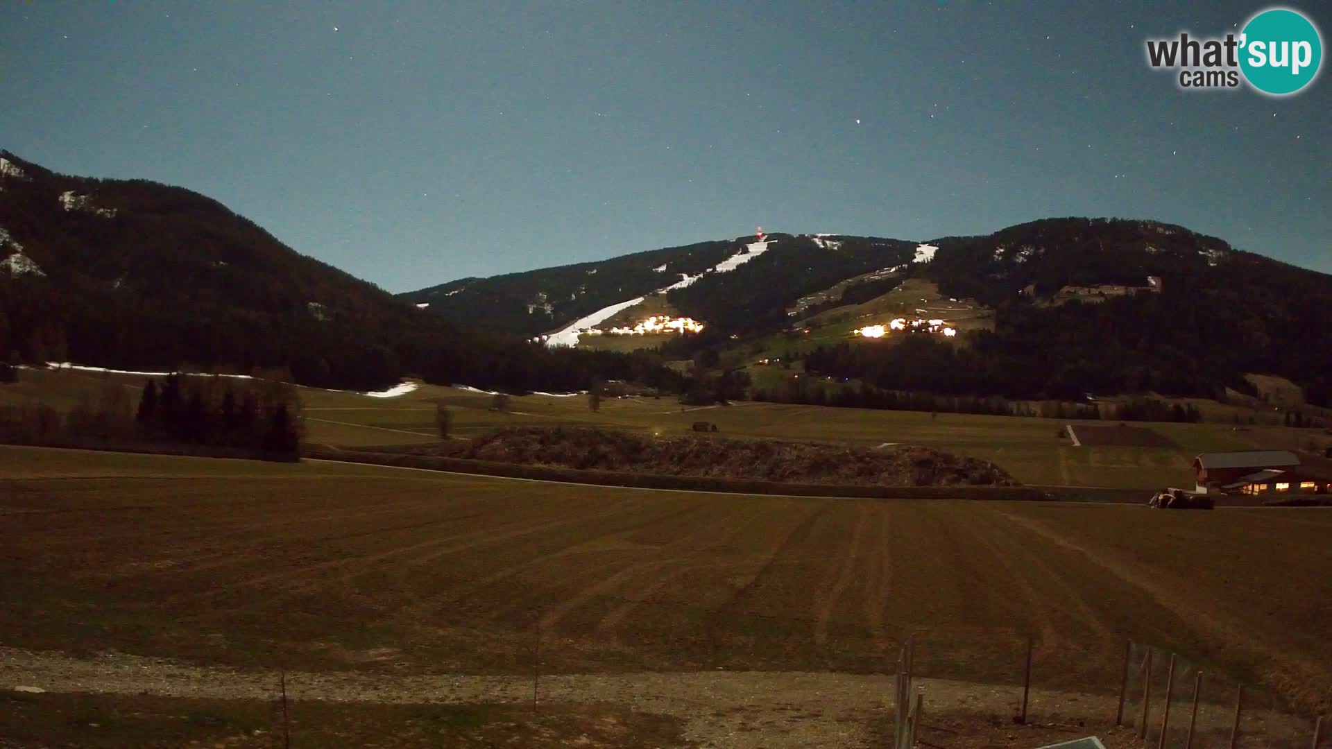 Webkamera Olang | Blick auf den Kronplatz von den Sottla Apartments