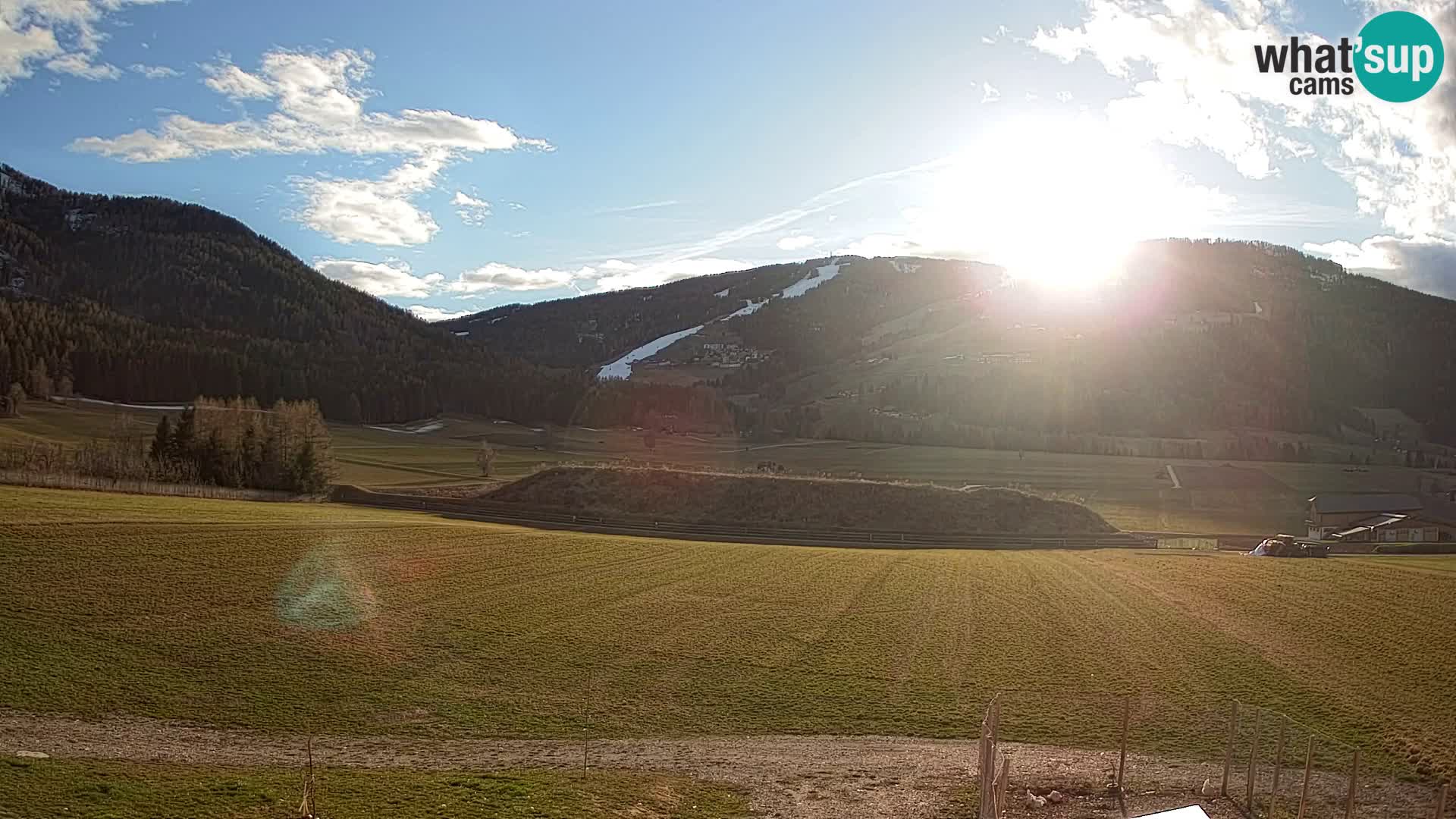 Webkamera Olang | Blick auf den Kronplatz von den Sottla Apartments