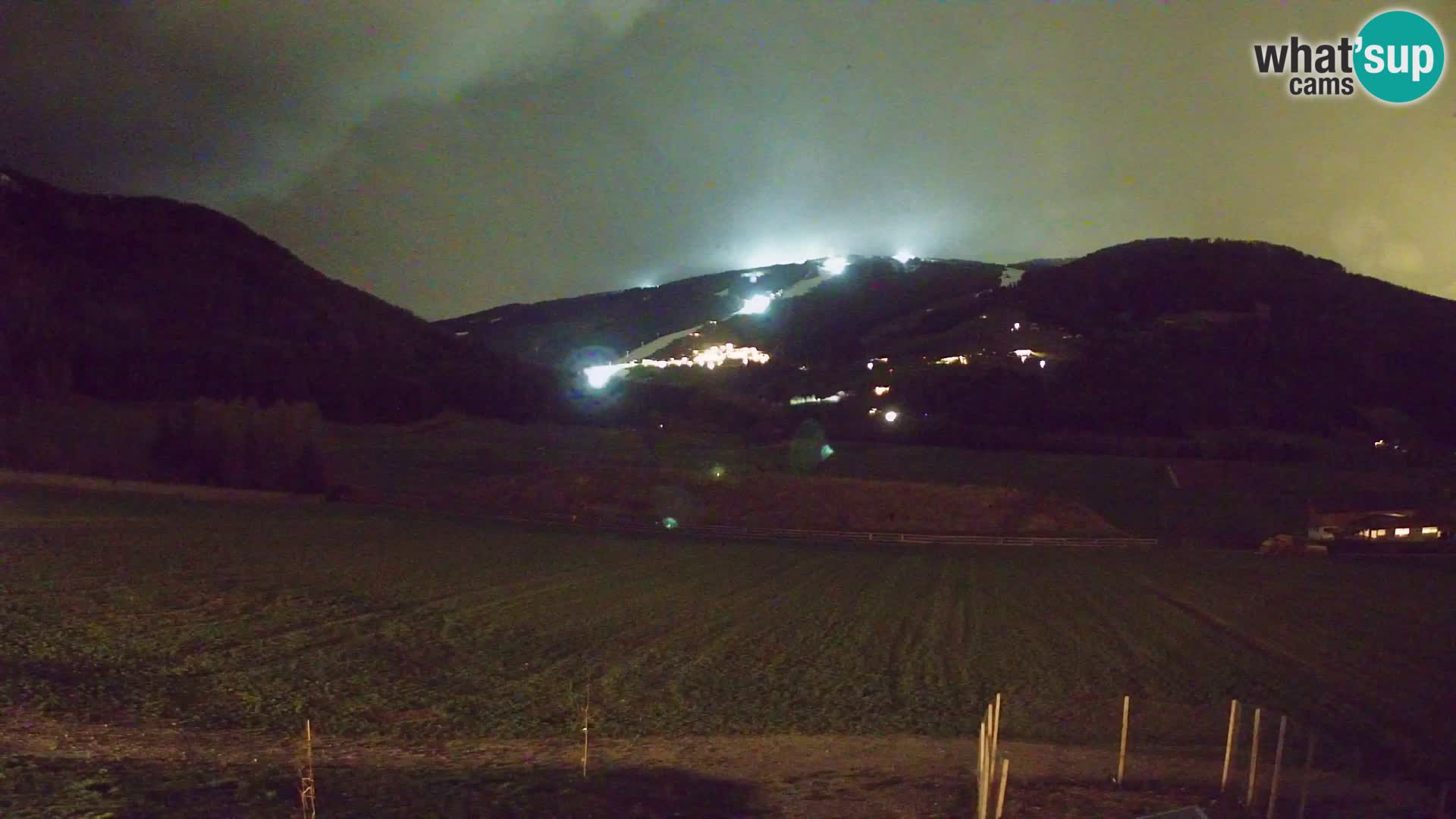 Webkamera Olang | Blick auf den Kronplatz von den Sottla Apartments