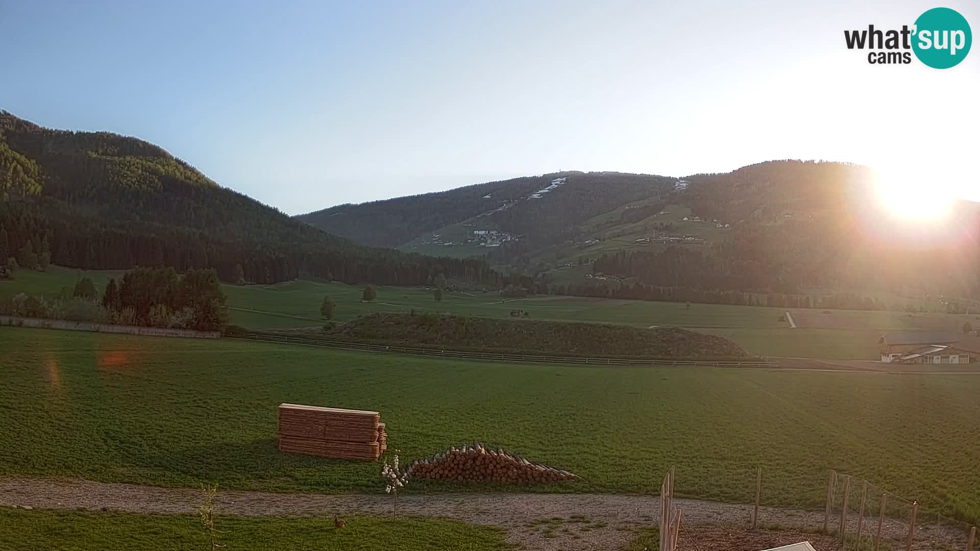 Webkamera Olang | Blick auf den Kronplatz von den Sottla Apartments