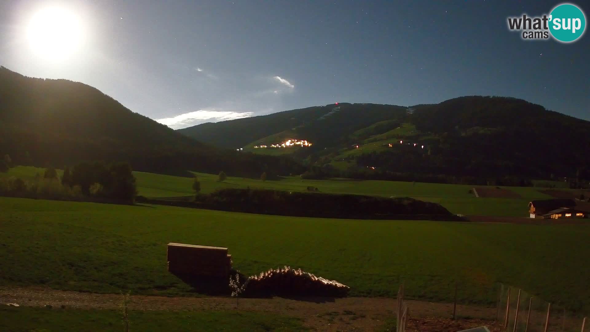 Webkamera Olang | Blick auf den Kronplatz von den Sottla Apartments
