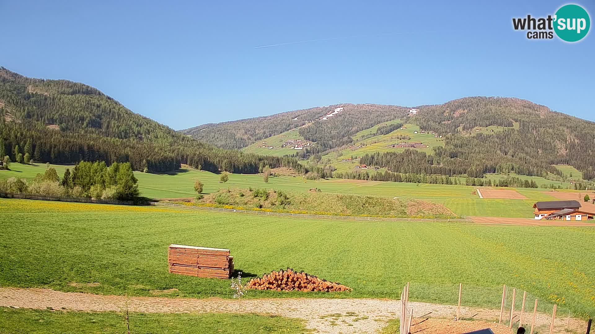 Webkamera Olang | Blick auf den Kronplatz von den Sottla Apartments