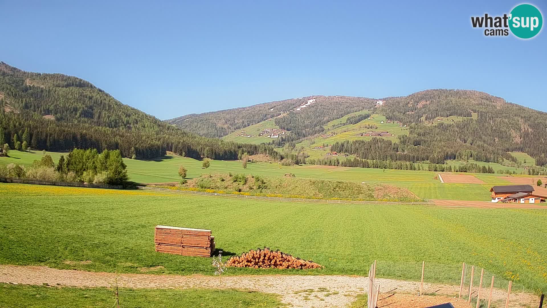 Webkamera Olang | Blick auf den Kronplatz von den Sottla Apartments