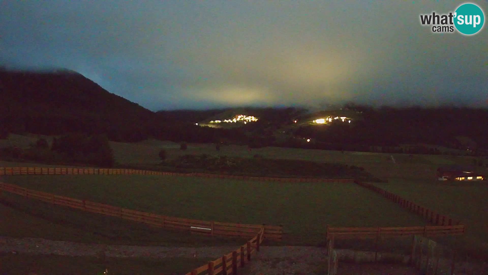 Webkamera Olang | Blick auf den Kronplatz von den Sottla Apartments