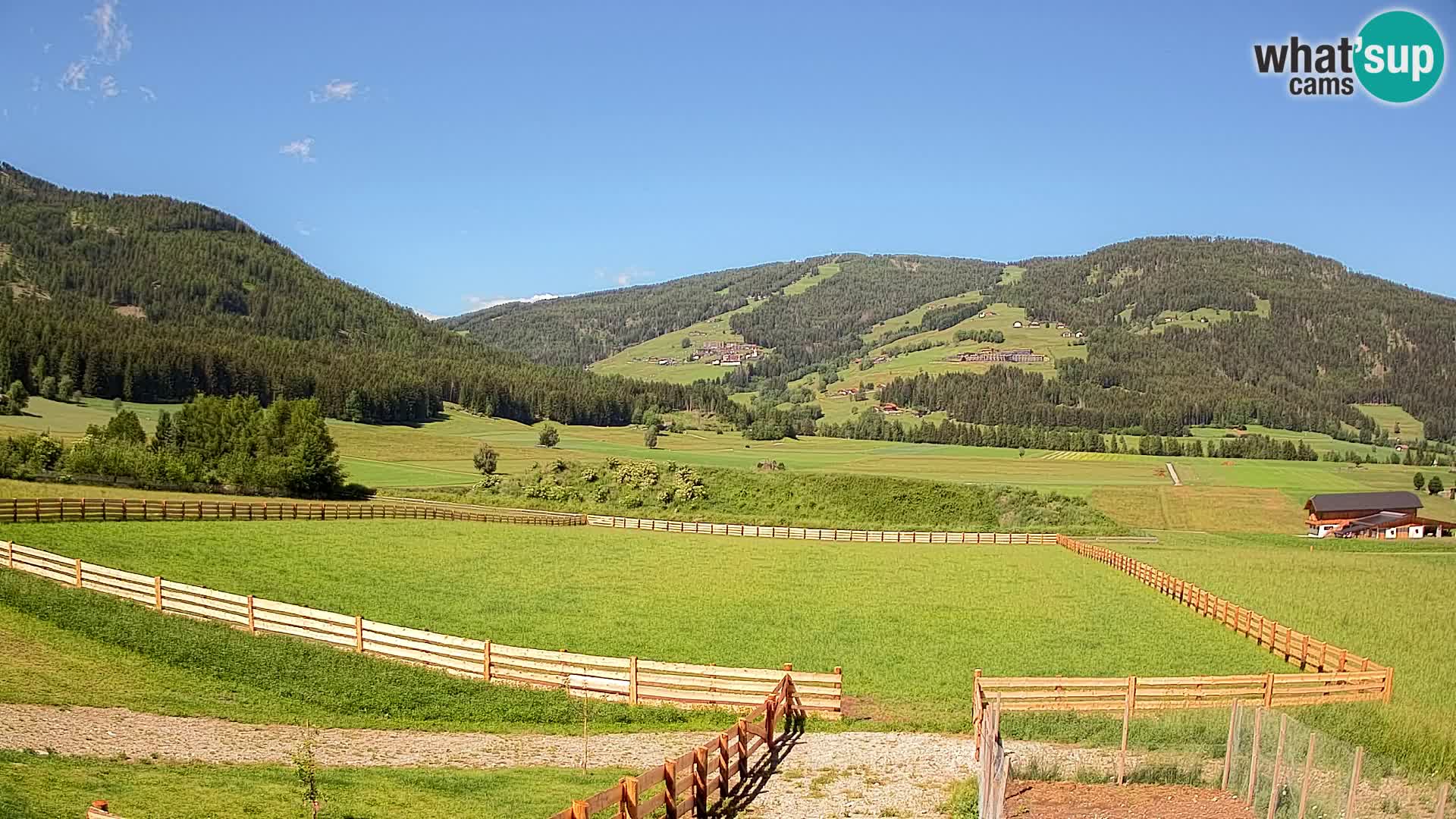 Webkamera Olang | Blick auf den Kronplatz von den Sottla Apartments