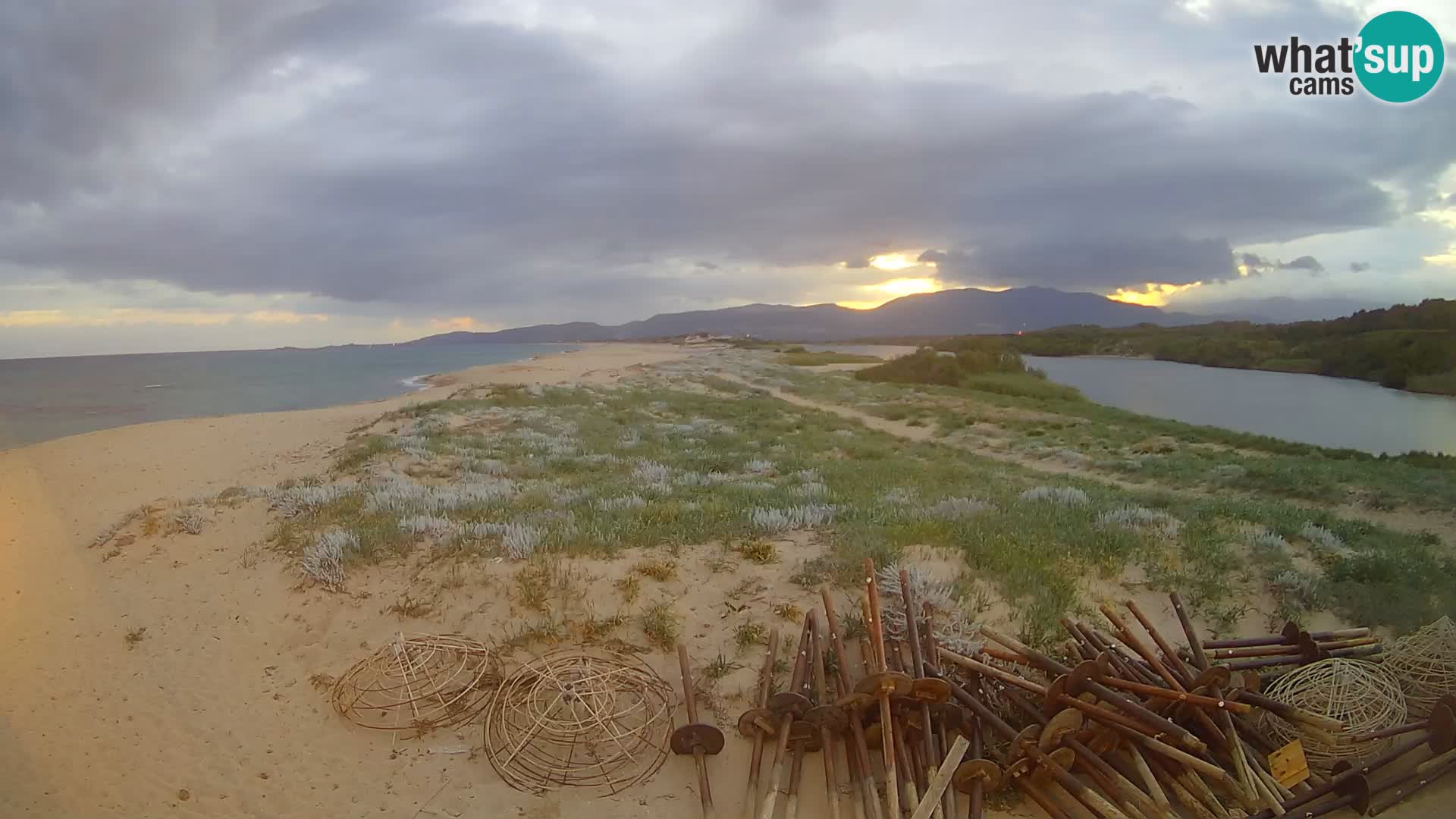Valledoria Cámara web en vivo – Playa de San Pietro – Cerdeña – Italia