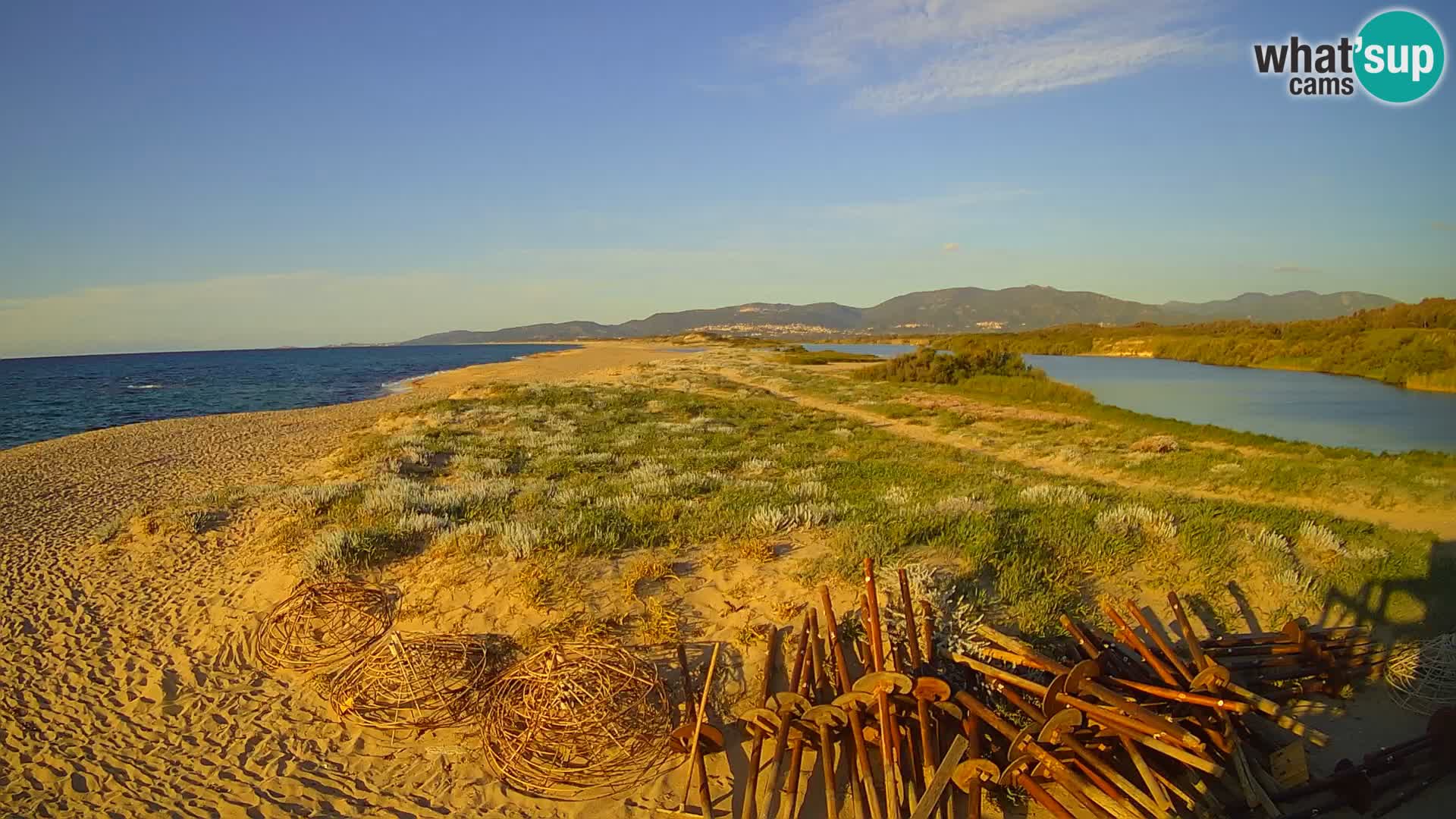 Spletna kamera Valledoria v živo – plaža San Pietro – Sardinija – Italija