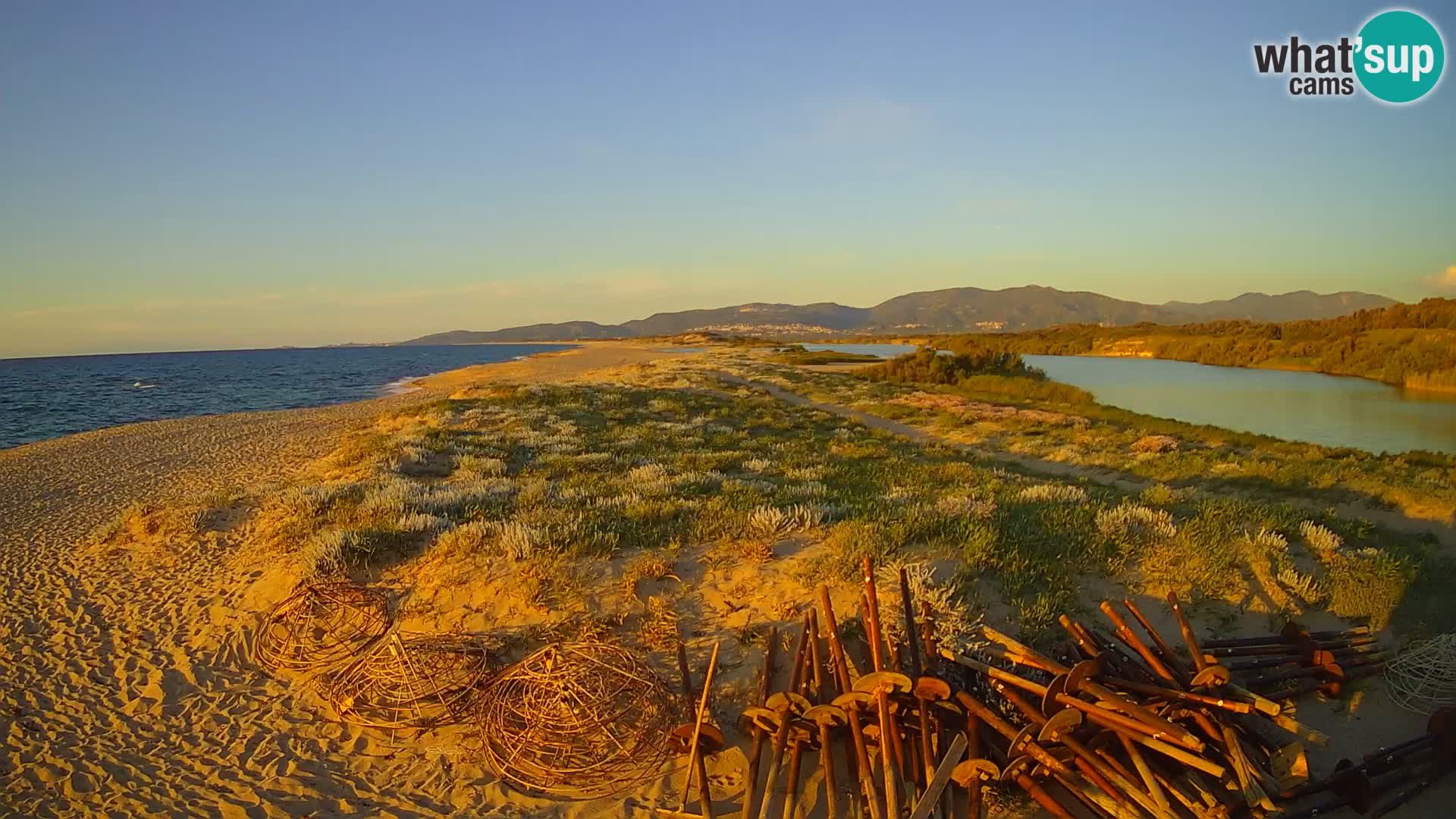 Spletna kamera Valledoria v živo – plaža San Pietro – Sardinija – Italija