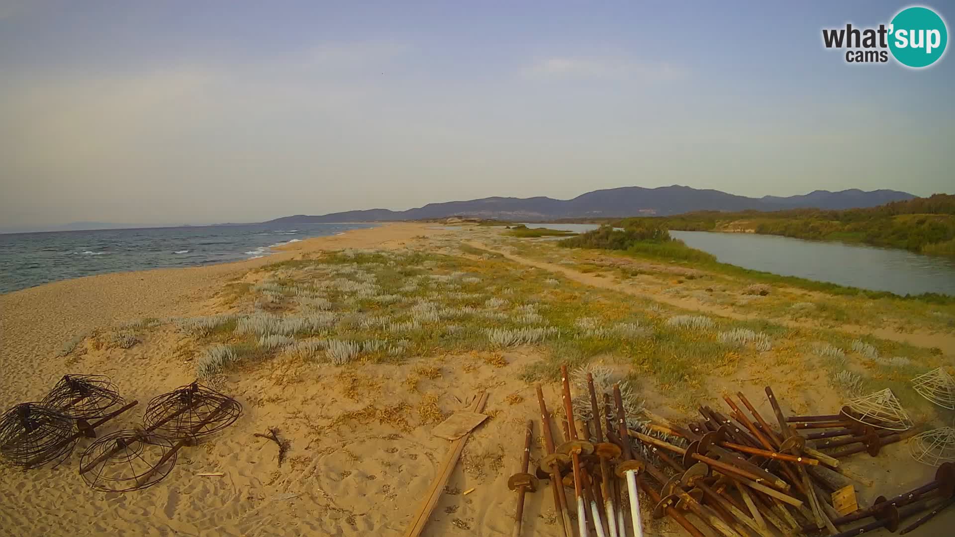 Spletna kamera Valledoria v živo – plaža San Pietro – Sardinija – Italija
