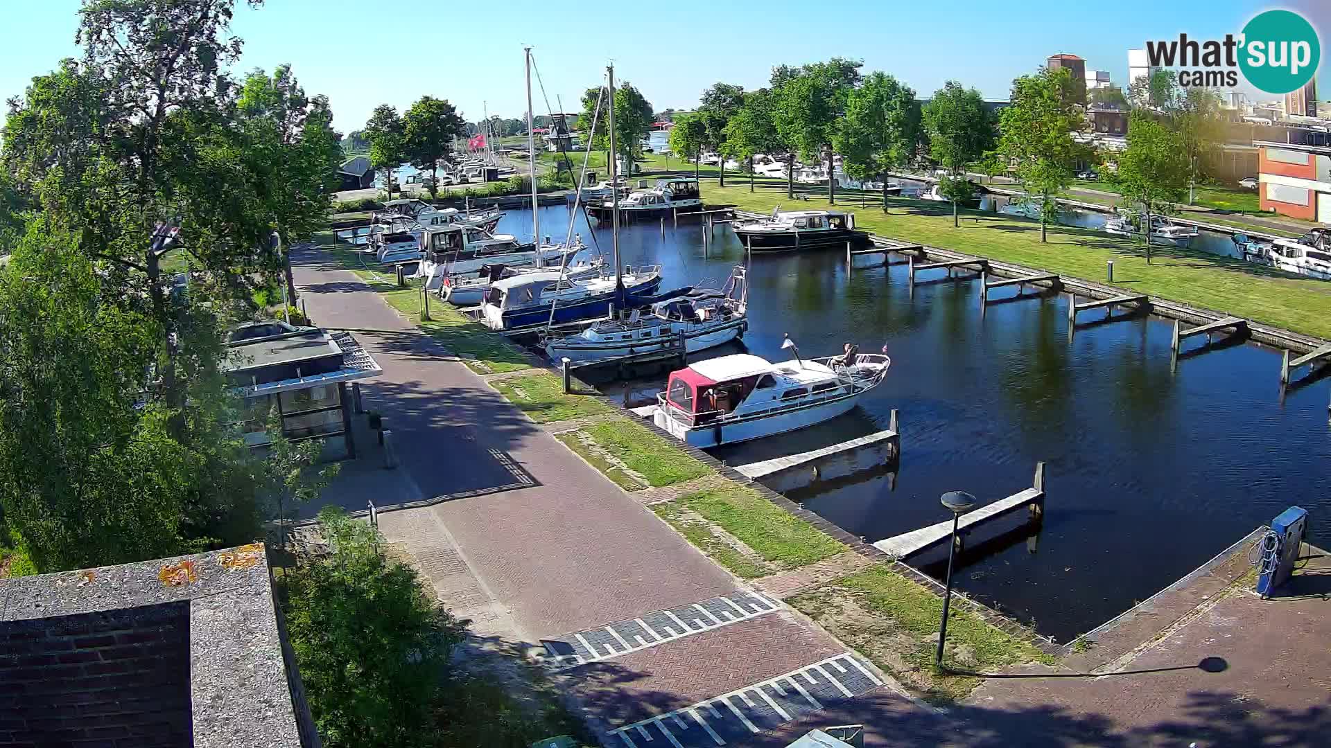 La marina di Joure livecam  – Vista del Mulino a vento