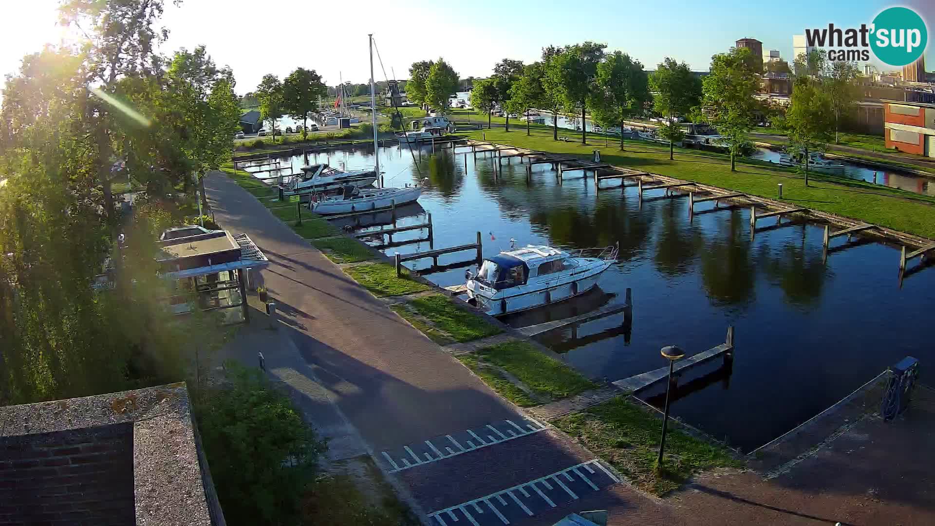 La marina di Joure livecam  – Vista del Mulino a vento