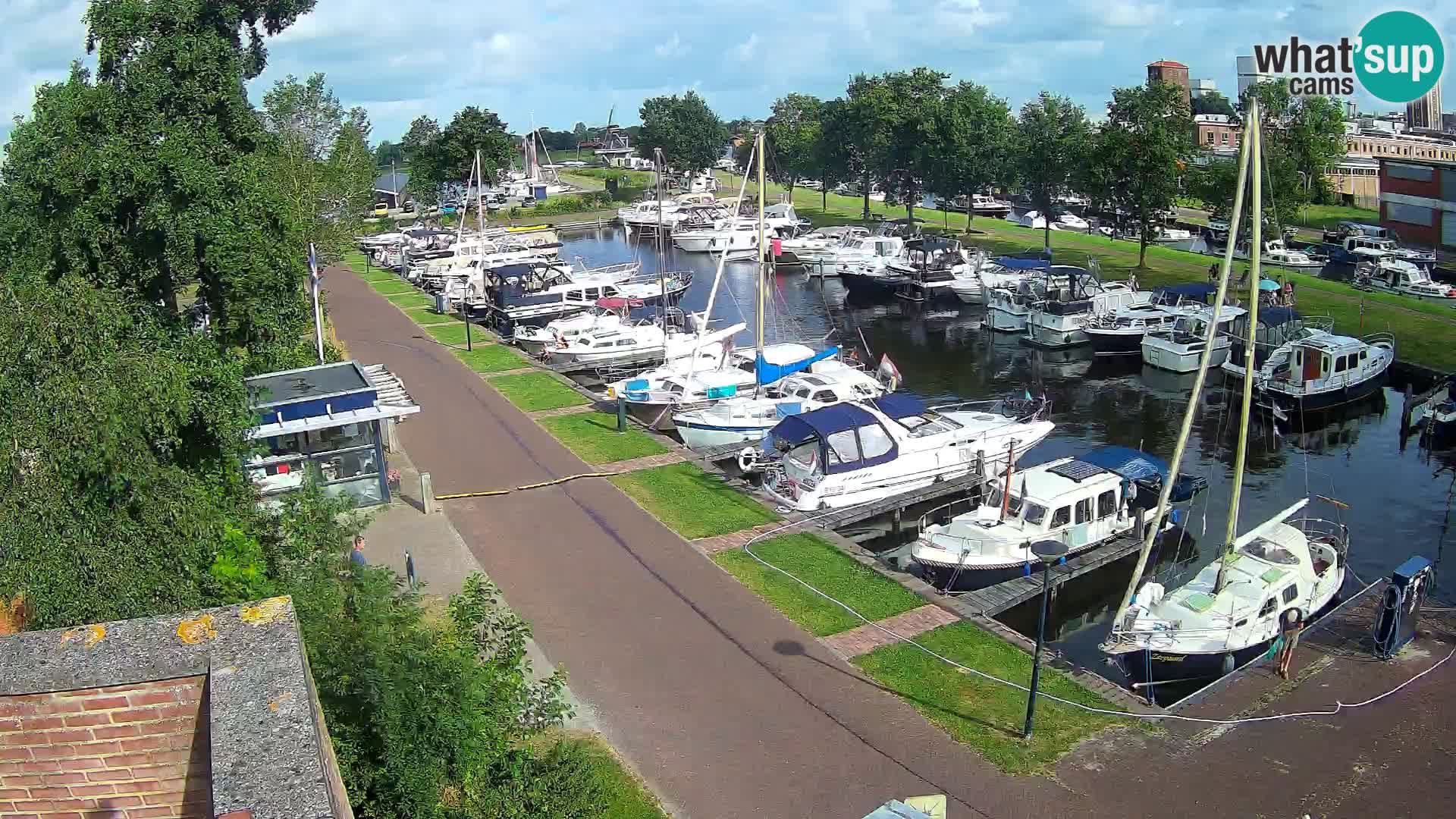 La marina di Joure livecam  – Vista del Mulino a vento