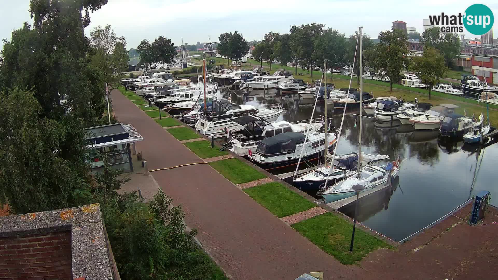 Joure harbour webcam – windmill view