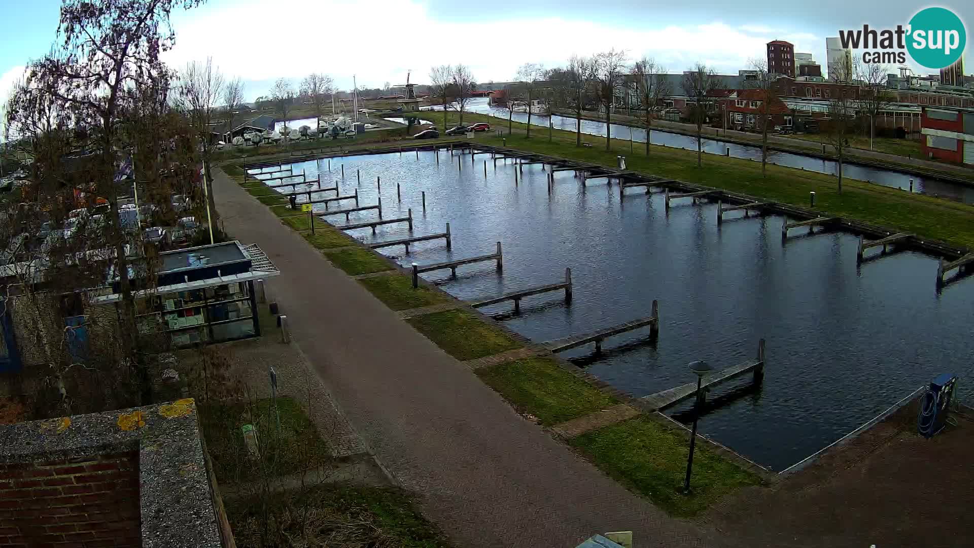 La marina di Joure livecam  – Vista del Mulino a vento