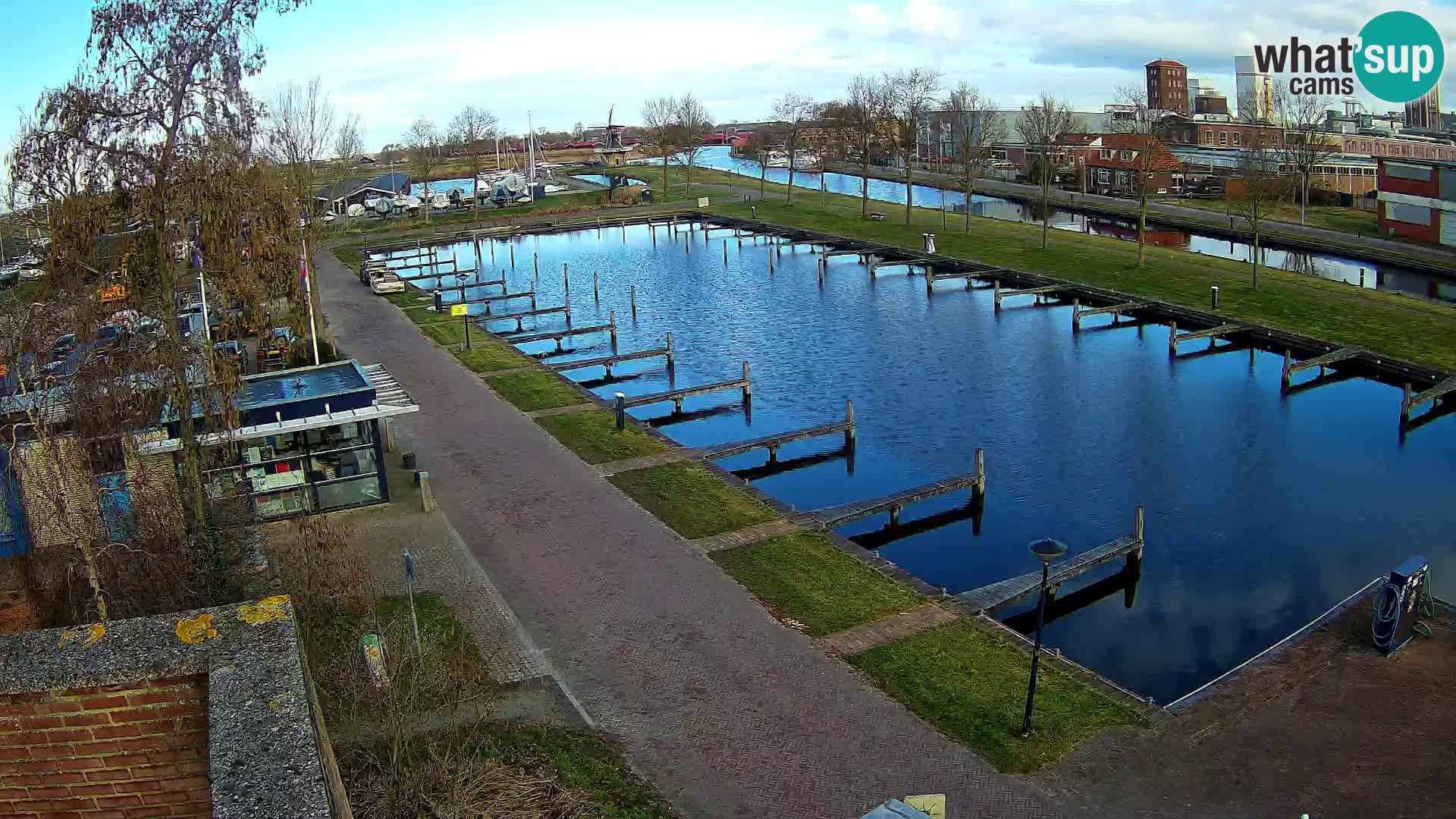 La marina di Joure livecam  – Vista del Mulino a vento