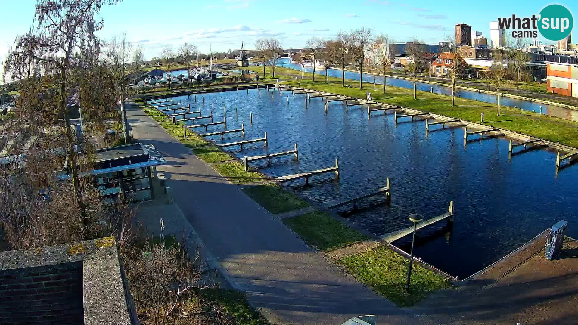 La marina di Joure livecam  – Vista del Mulino a vento