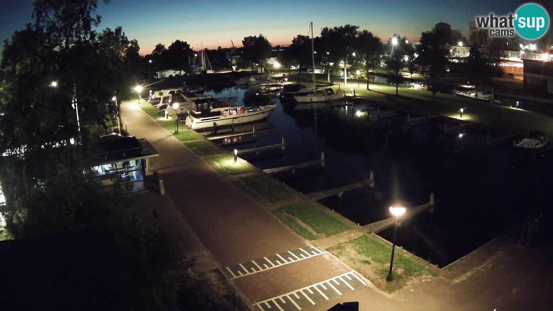 Joure harbour webcam – windmill view