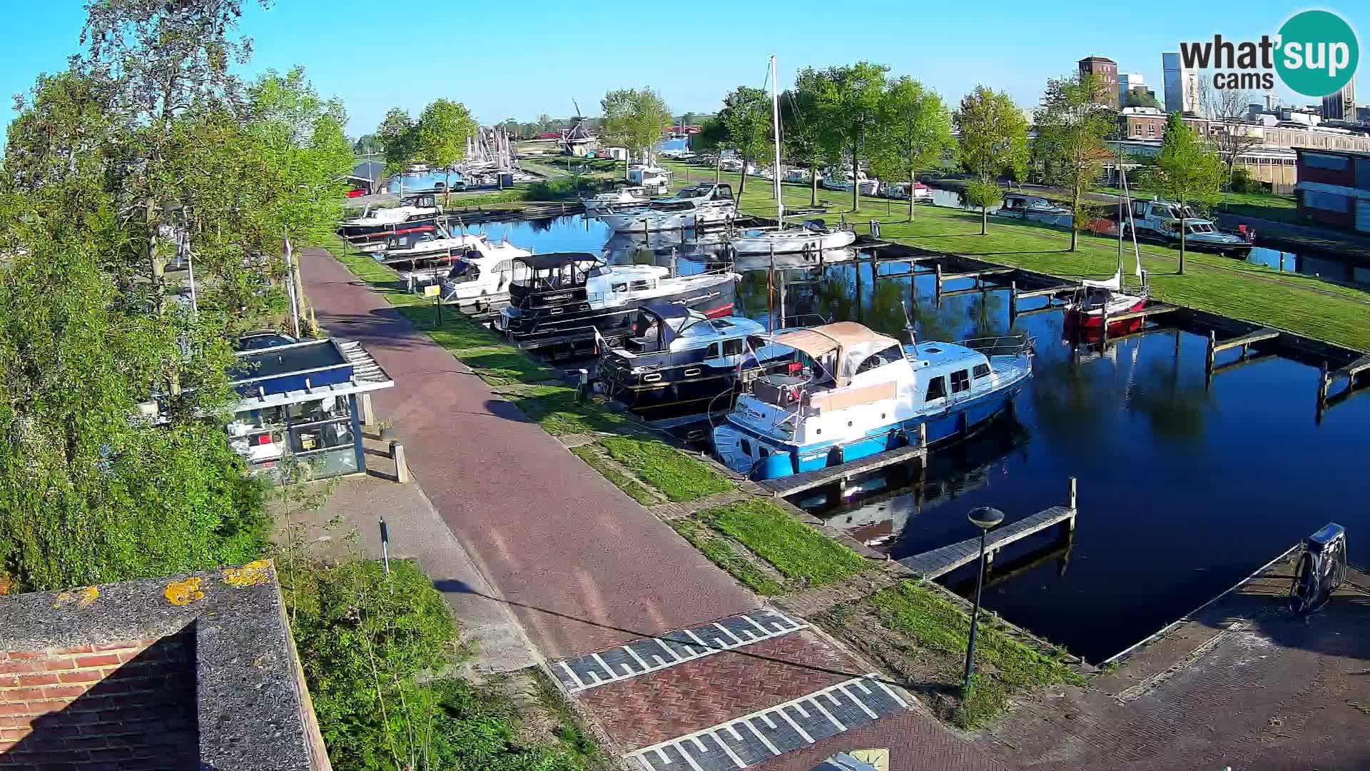 Spletna kamera Joure marina – Mlin na veter