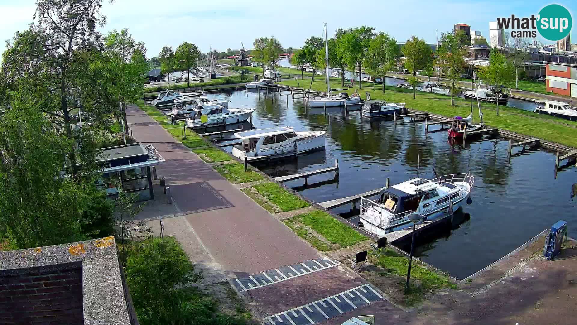 La marina di Joure livecam  – Vista del Mulino a vento