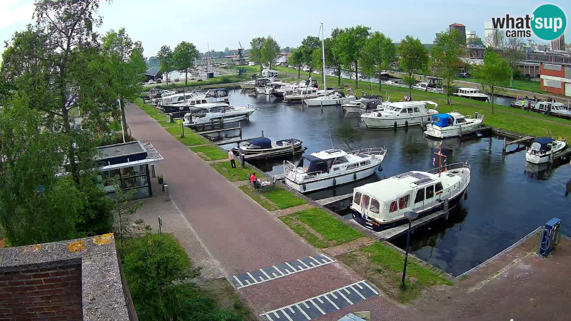 Joure harbour webcam – windmill view