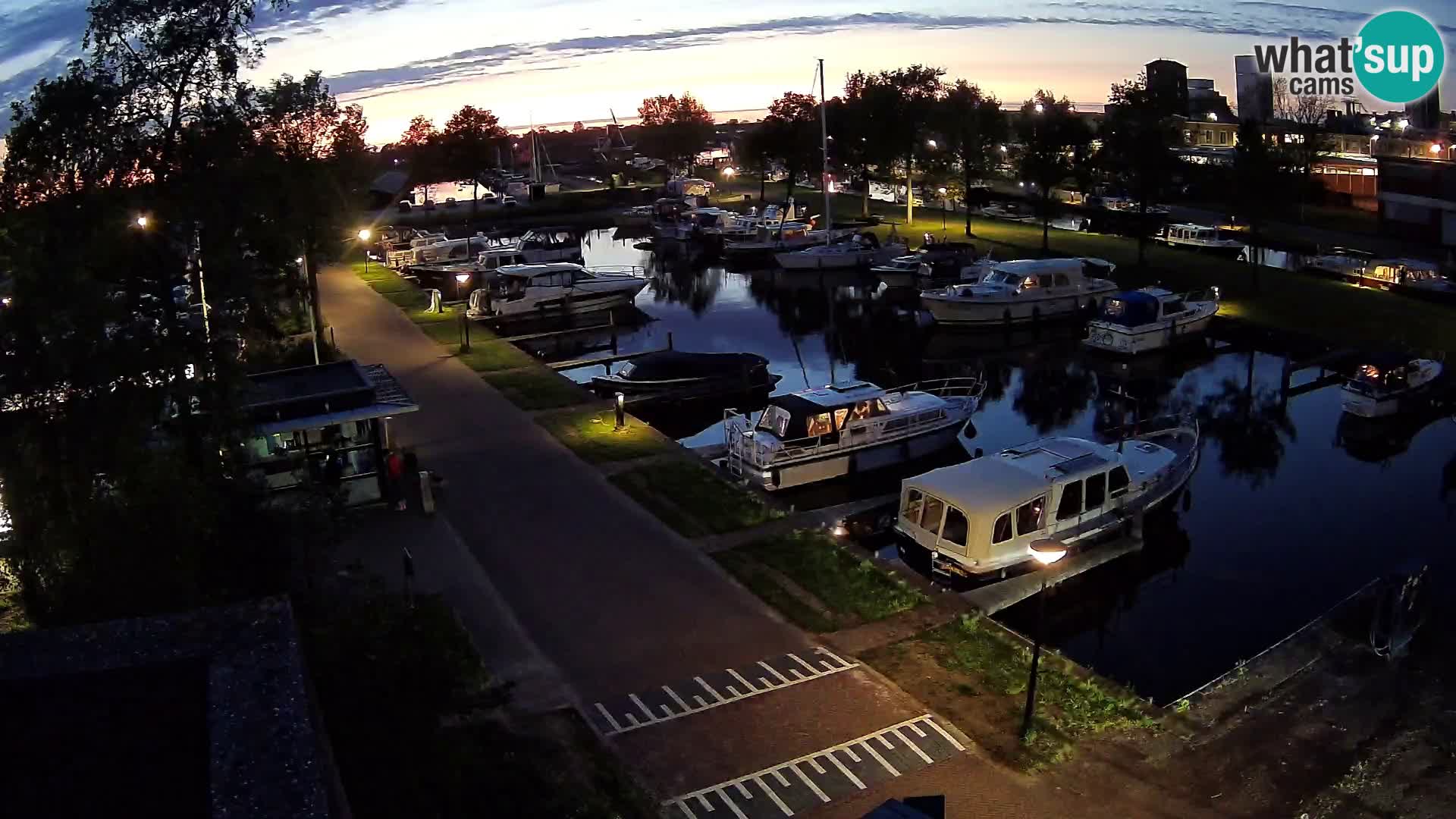 La marina di Joure livecam  – Vista del Mulino a vento