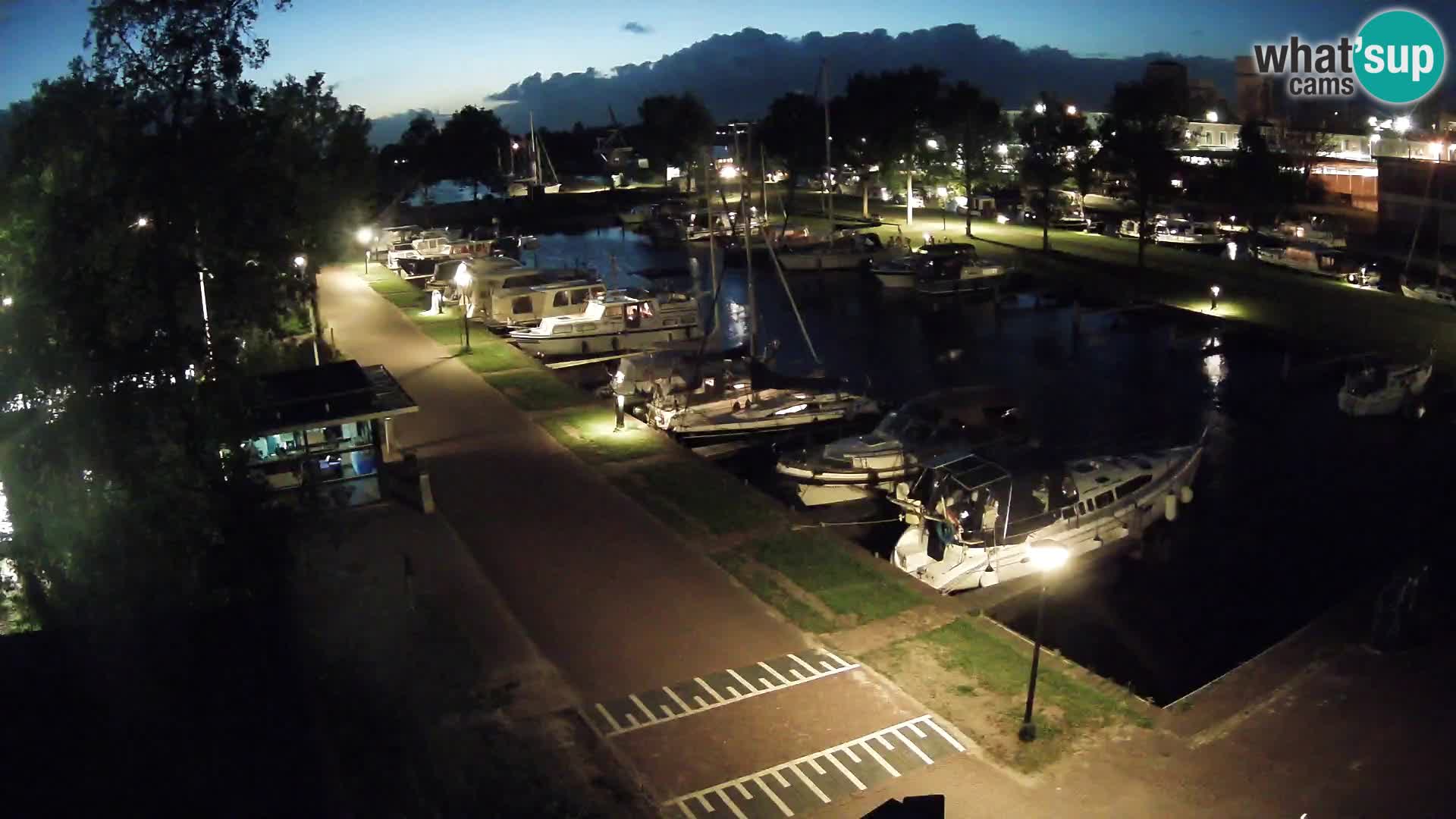 Joure harbour webcam – windmill view