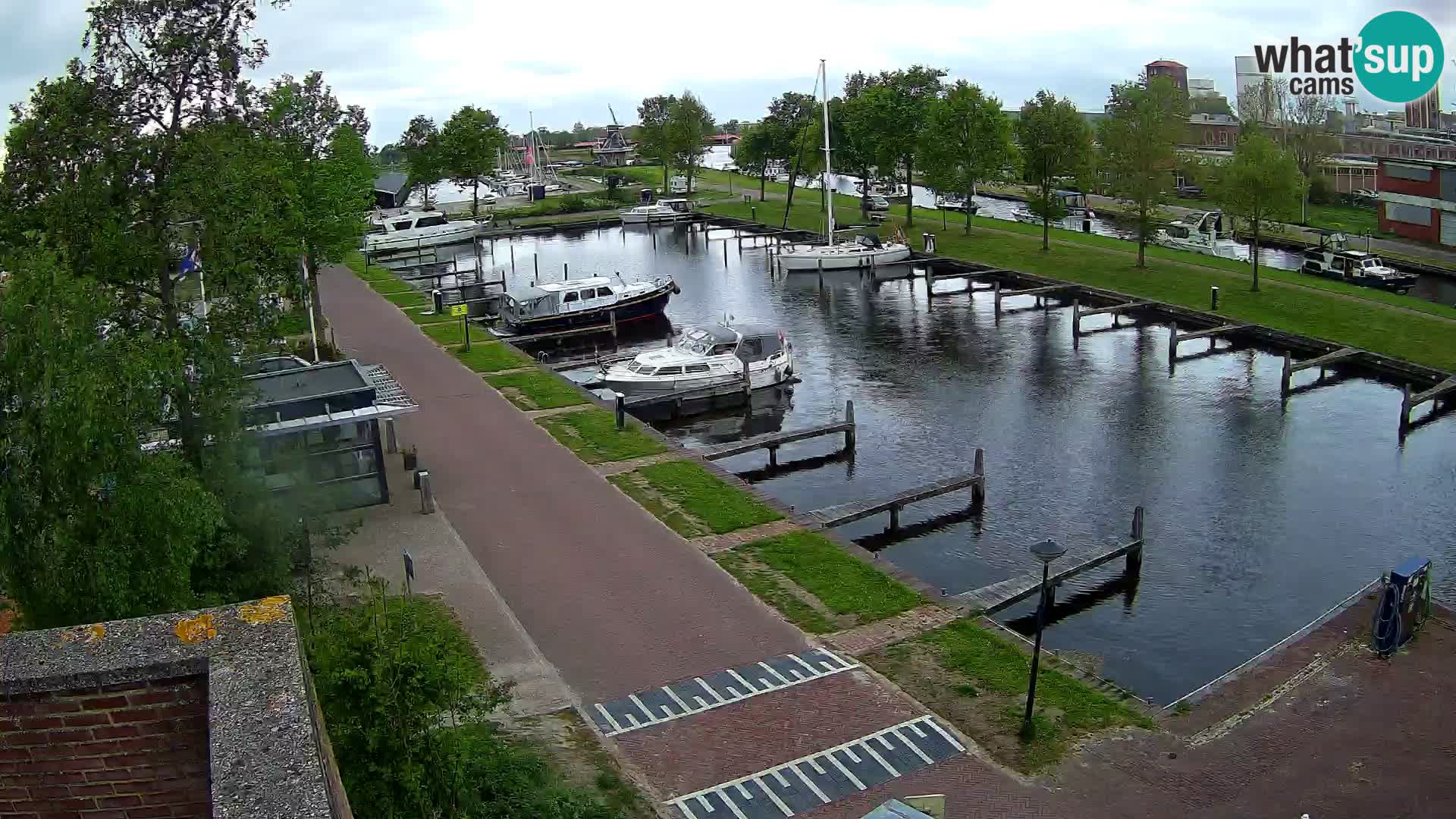 La marina di Joure livecam  – Vista del Mulino a vento