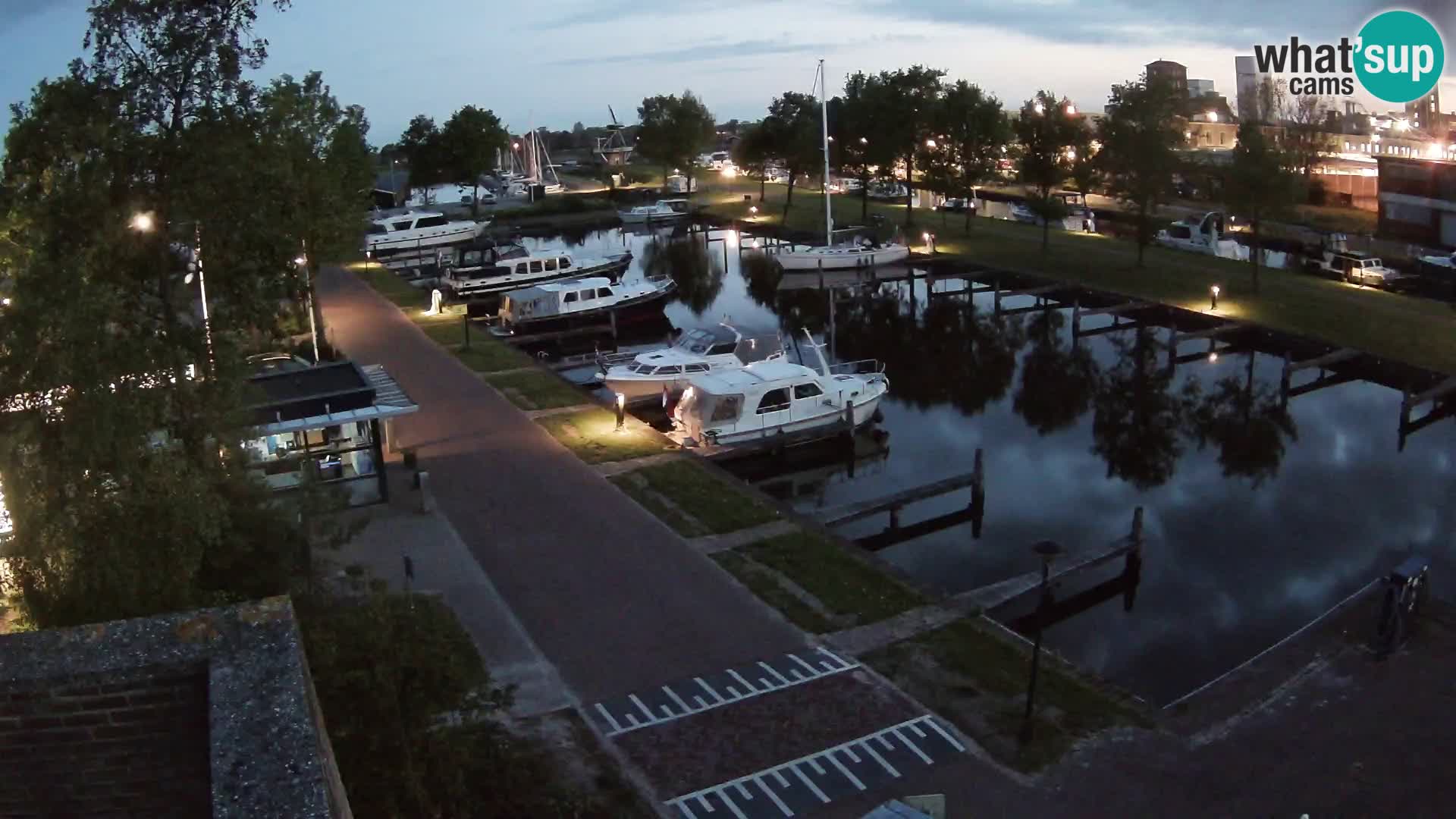 La marina di Joure livecam  – Vista del Mulino a vento