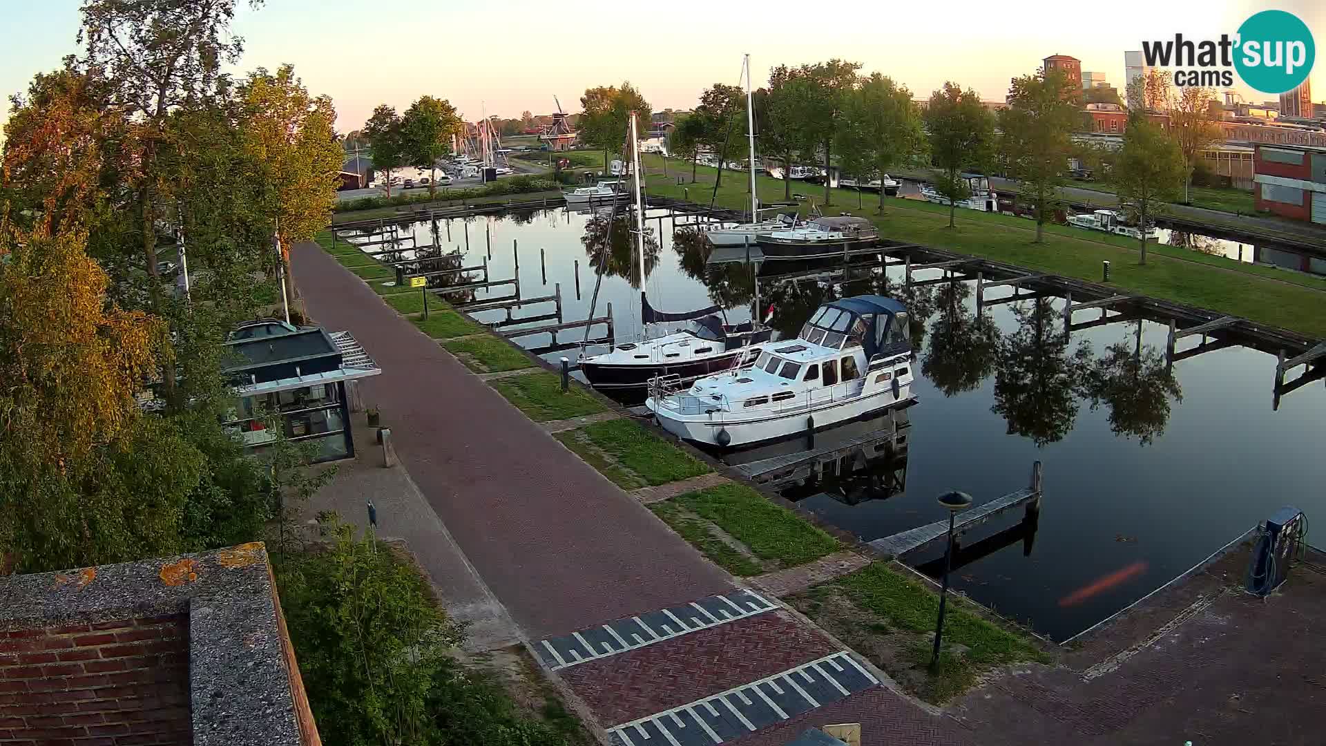 Spletna kamera Joure marina – Mlin na veter