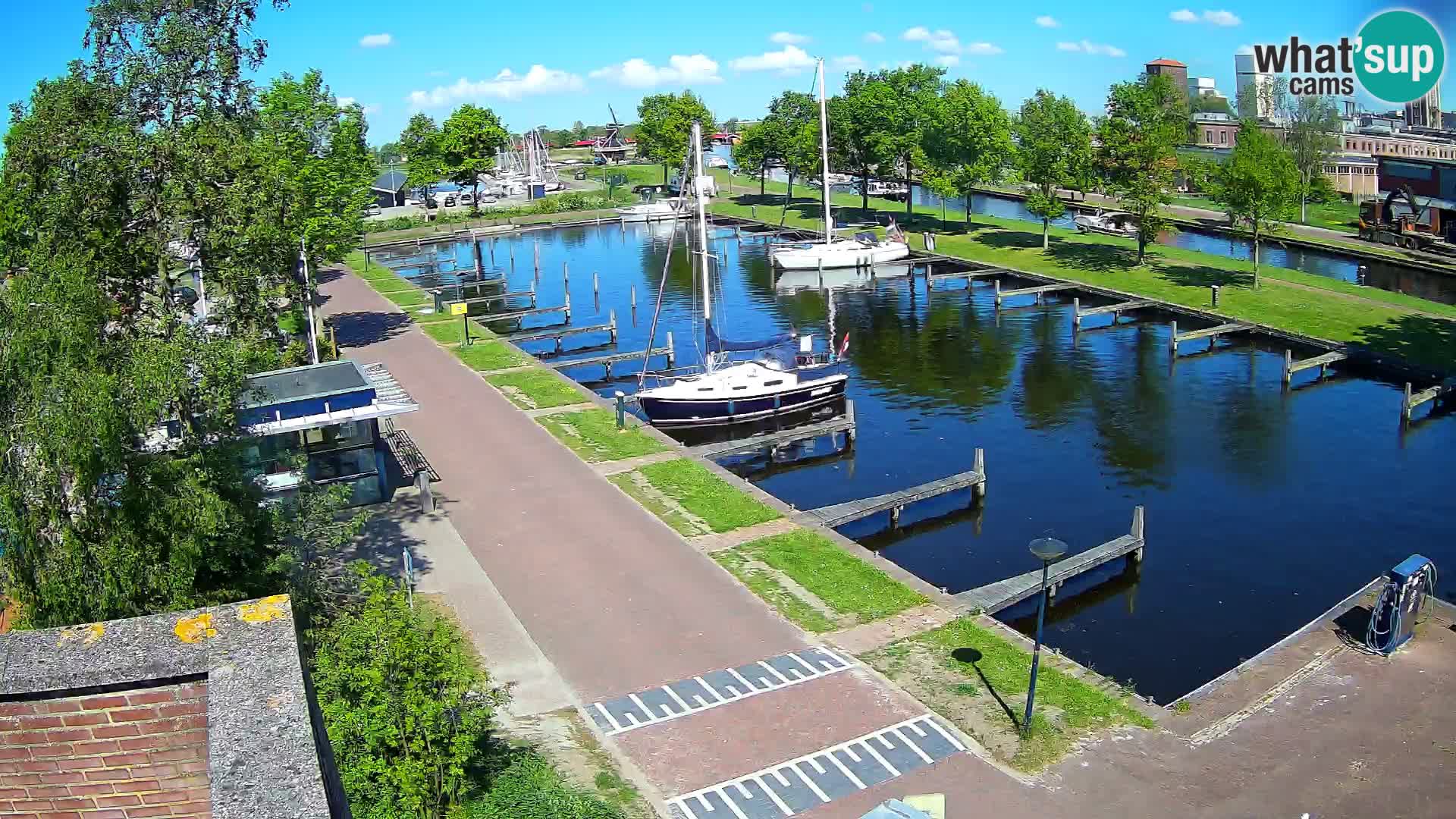 La marina di Joure livecam  – Vista del Mulino a vento