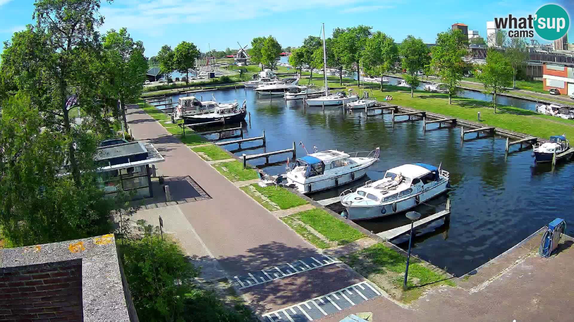 La marina di Joure livecam  – Vista del Mulino a vento