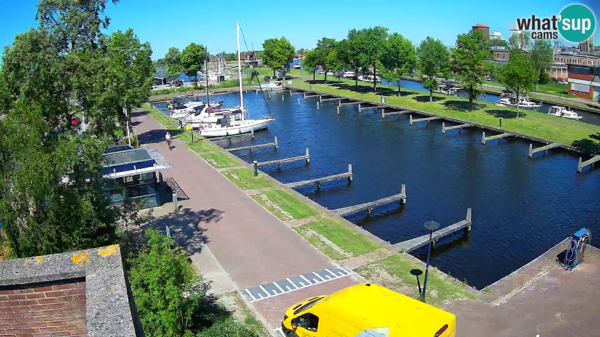 La marina di Joure livecam  – Vista del Mulino a vento