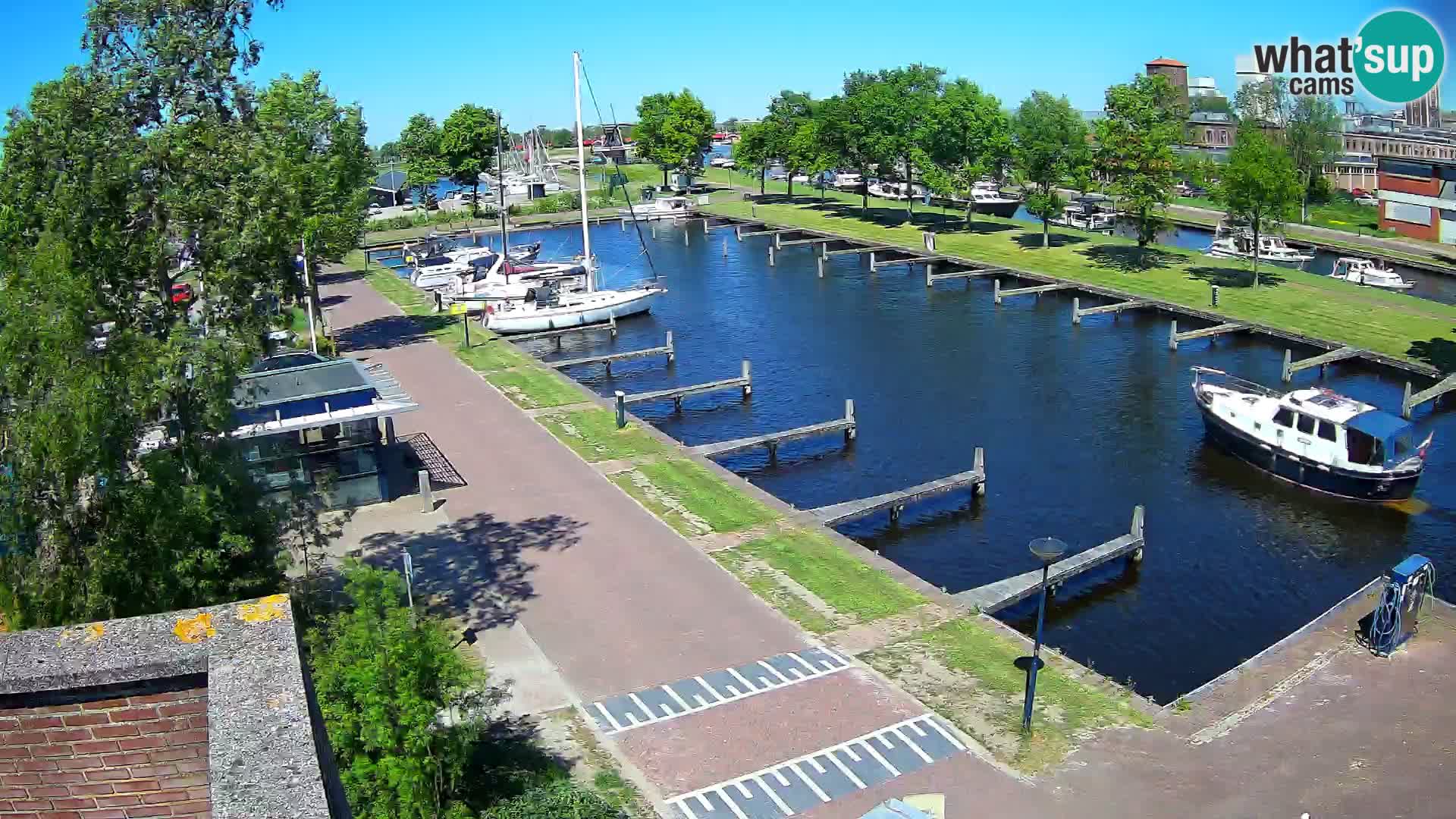 Joure harbour webcam – windmill view