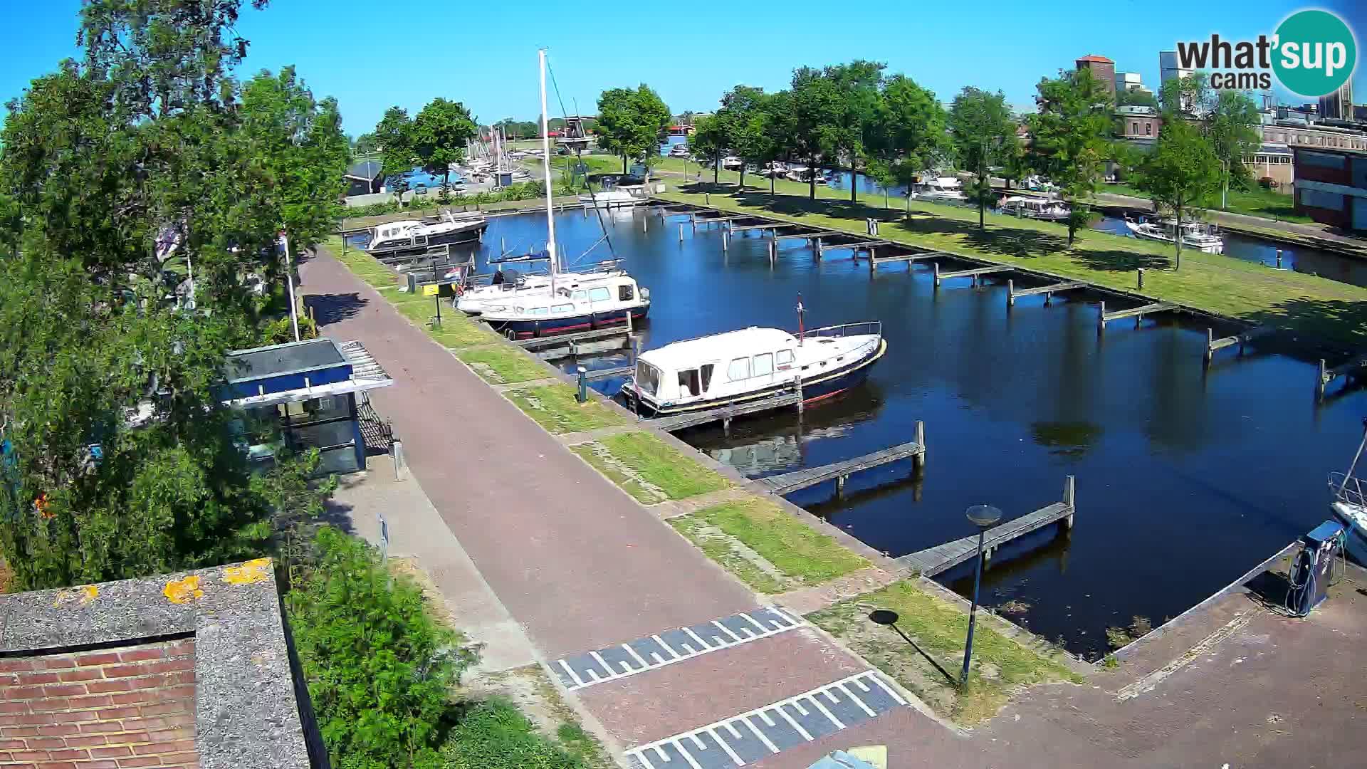 La marina di Joure livecam  – Vista del Mulino a vento