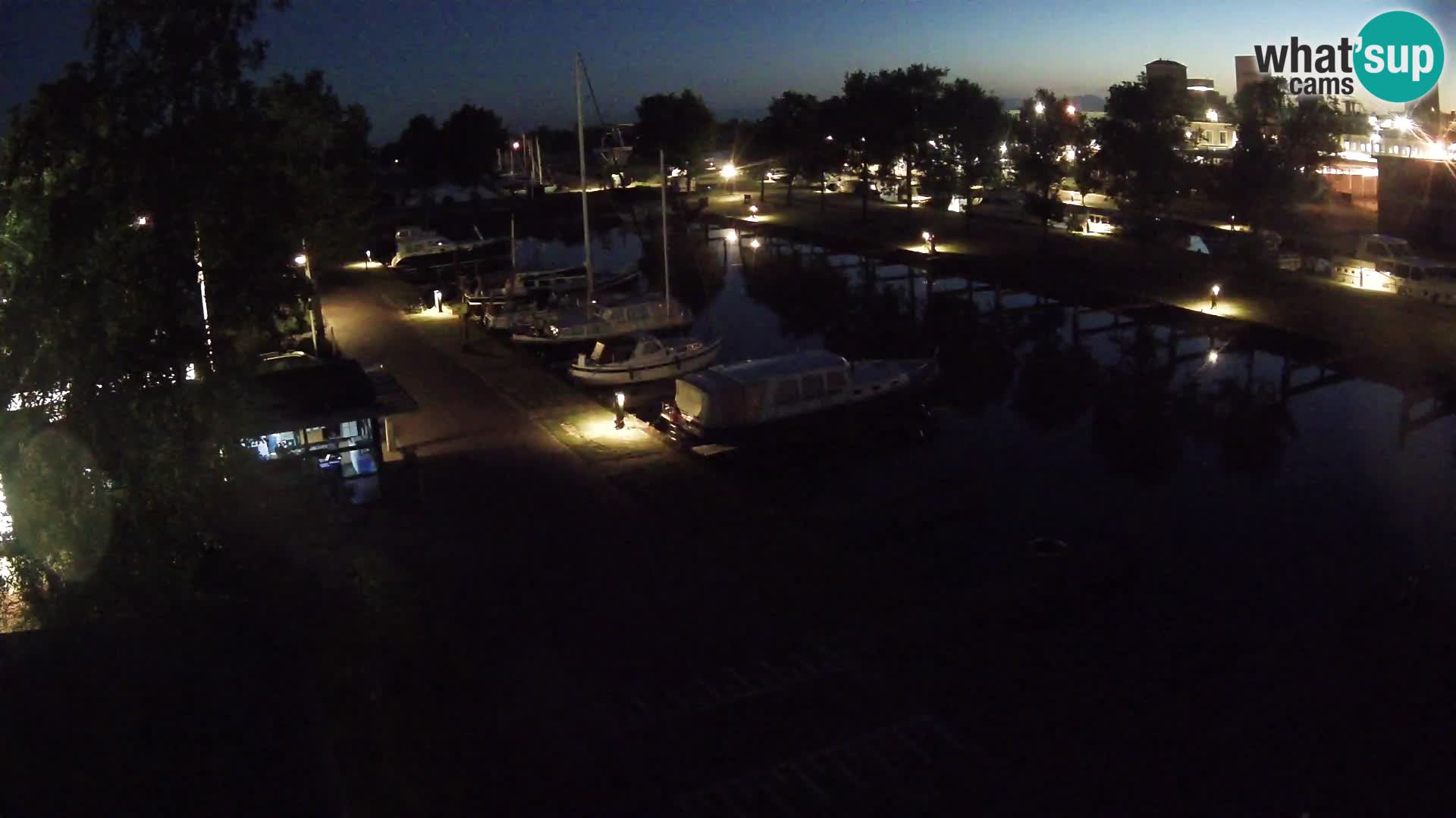 Joure harbour webcam – windmill view