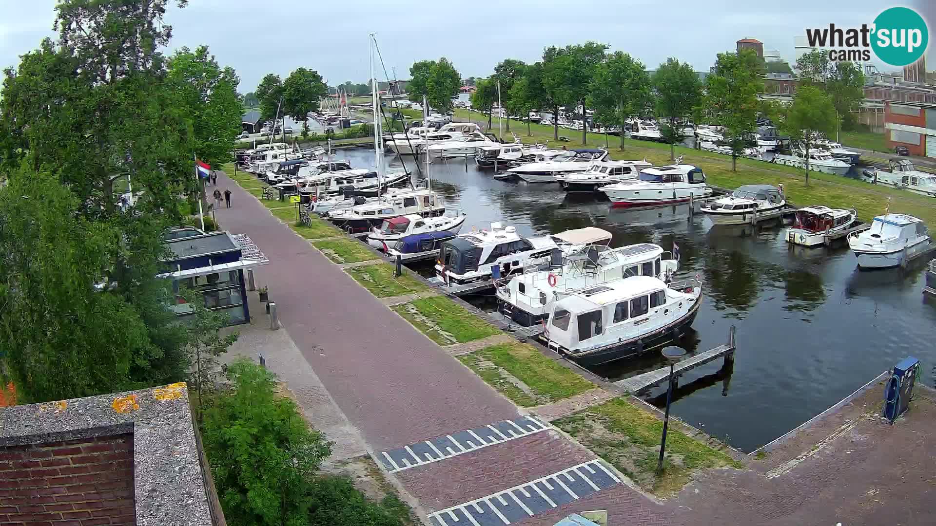 Joure harbour webcam – windmill view