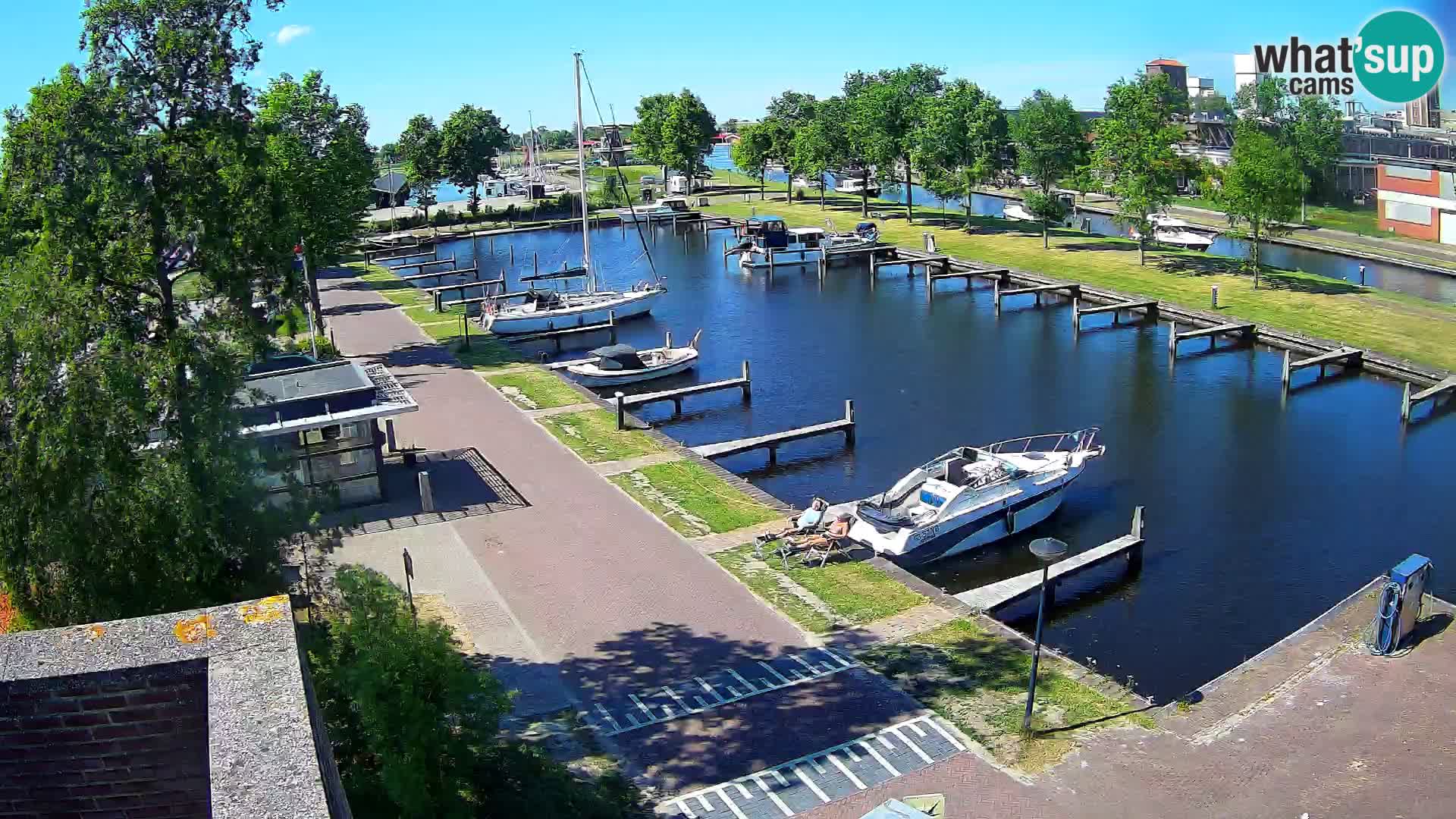 La marina di Joure livecam  – Vista del Mulino a vento