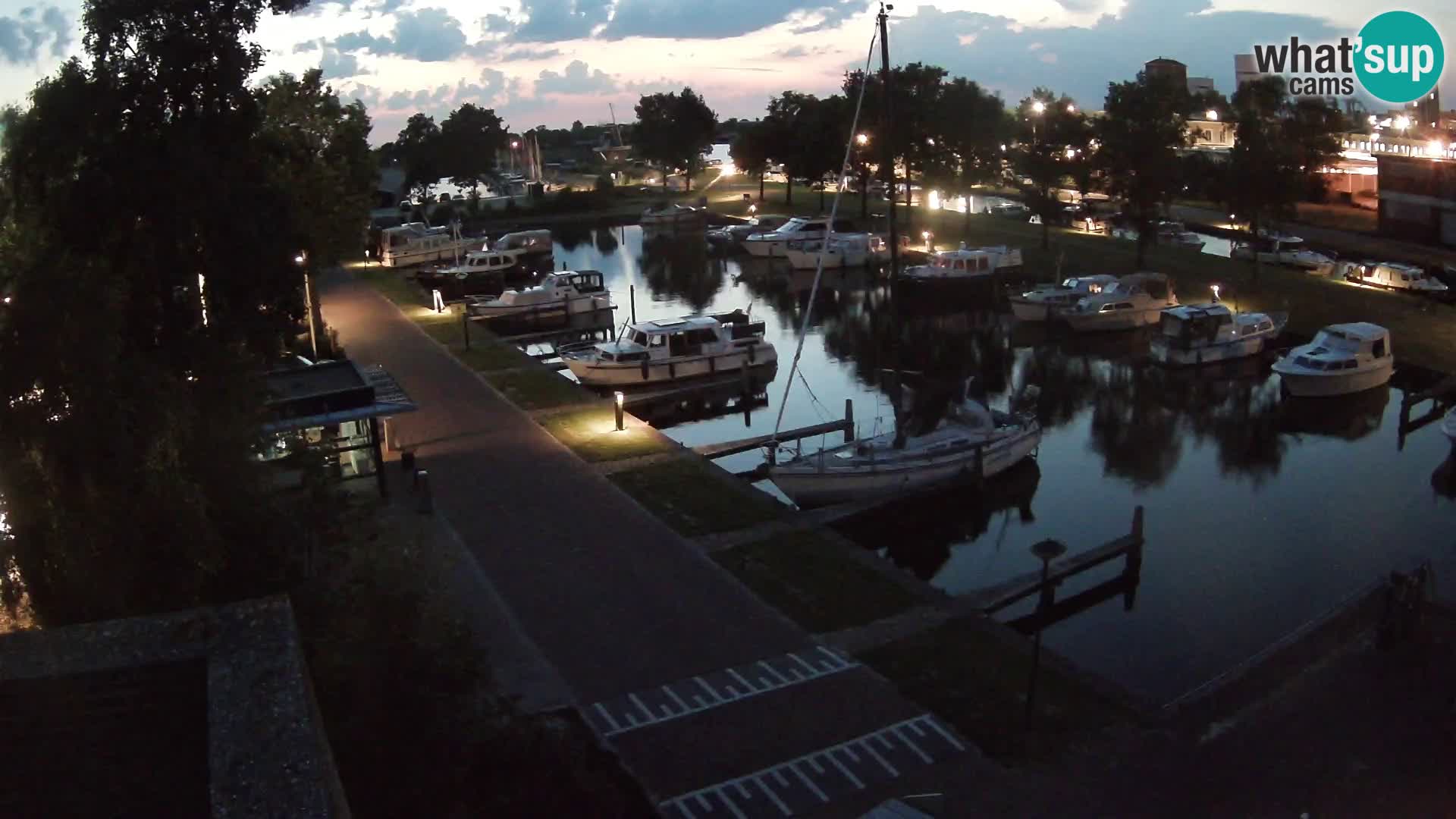 La marina di Joure livecam  – Vista del Mulino a vento
