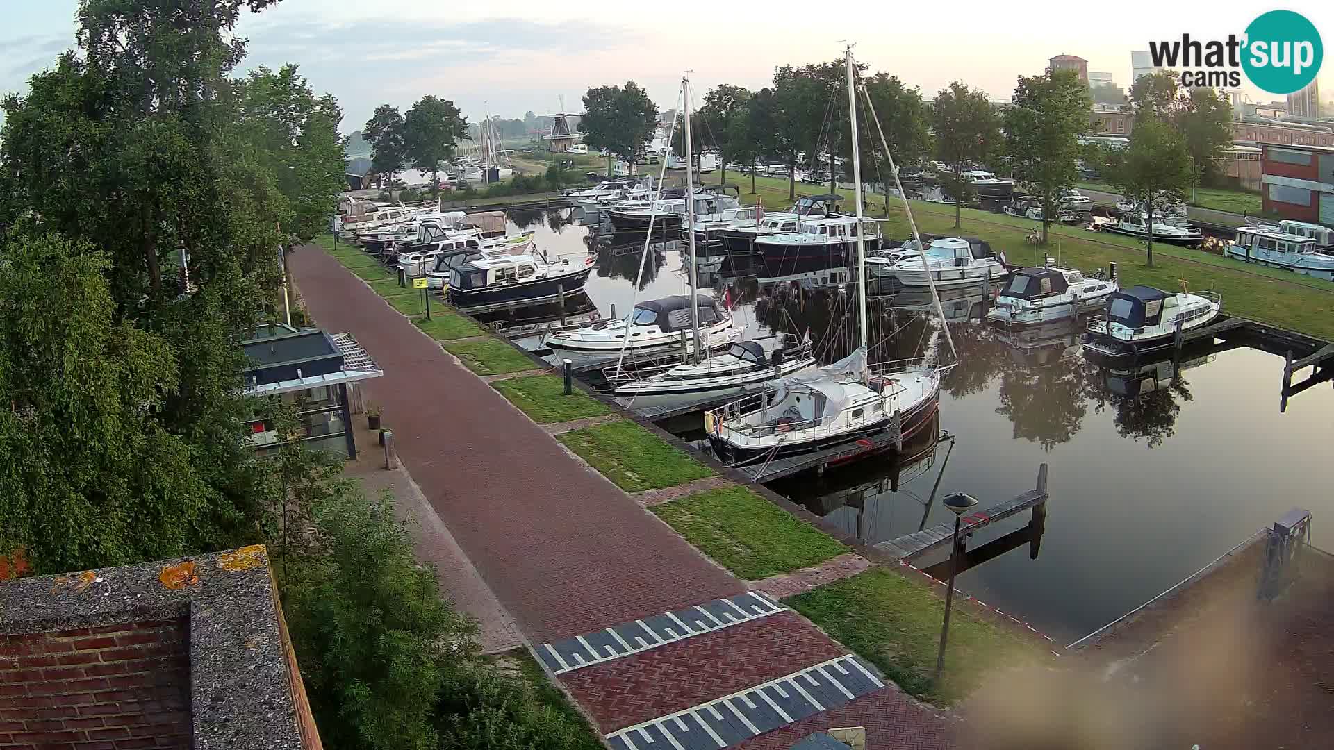 Spletna kamera Joure marina – Mlin na veter