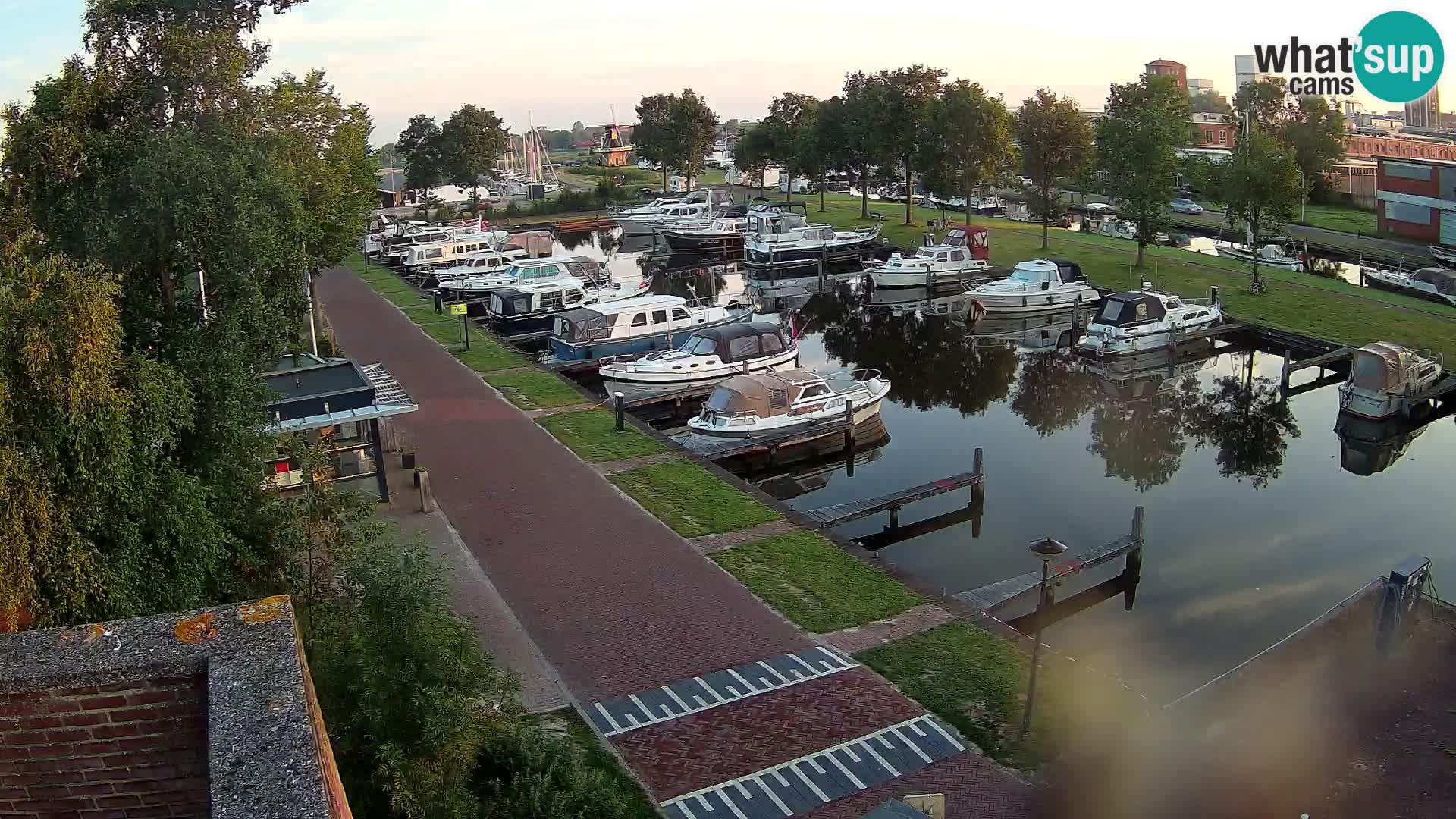 Spletna kamera Joure marina – Mlin na veter