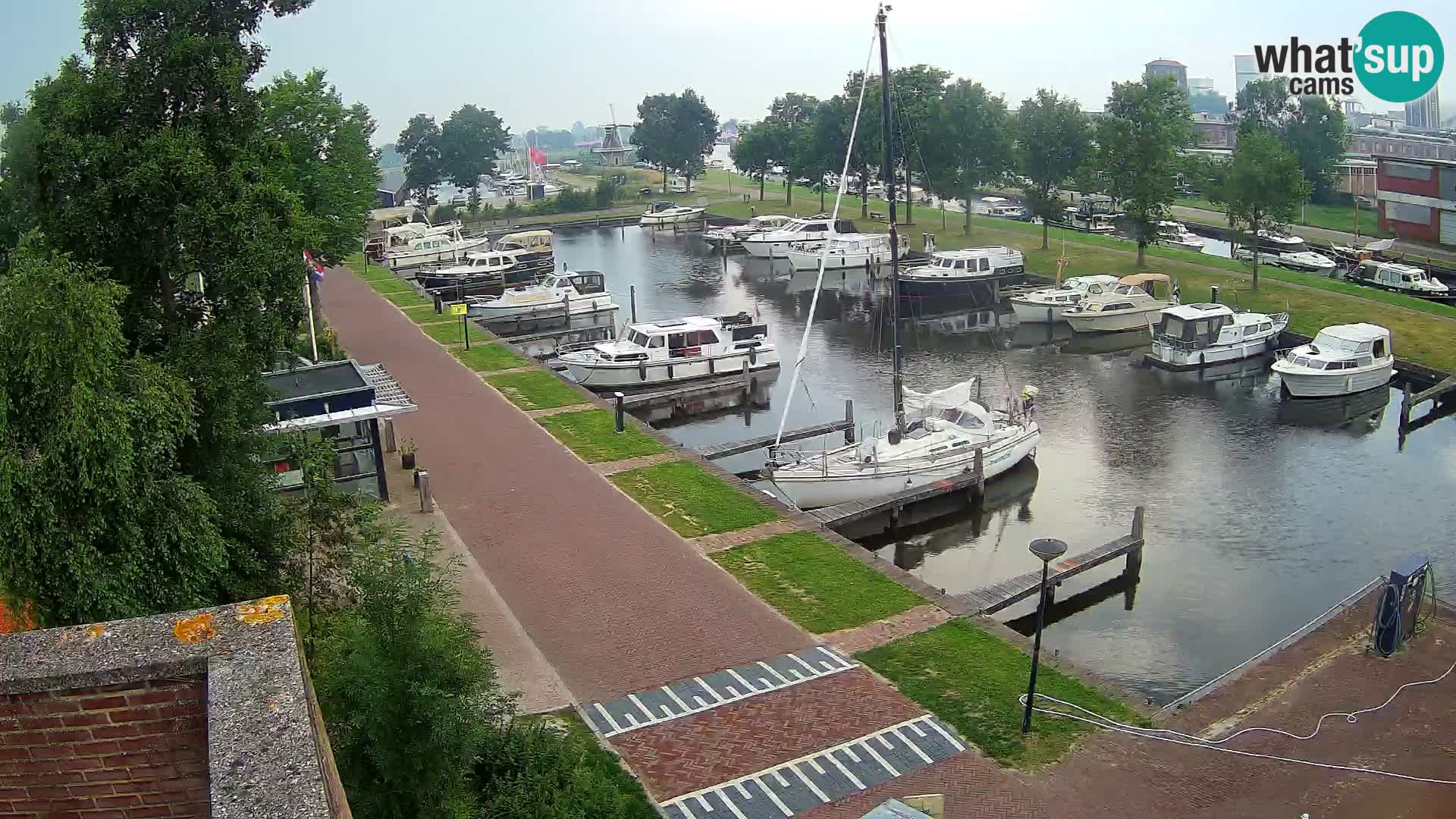 Spletna kamera Joure marina – Mlin na veter