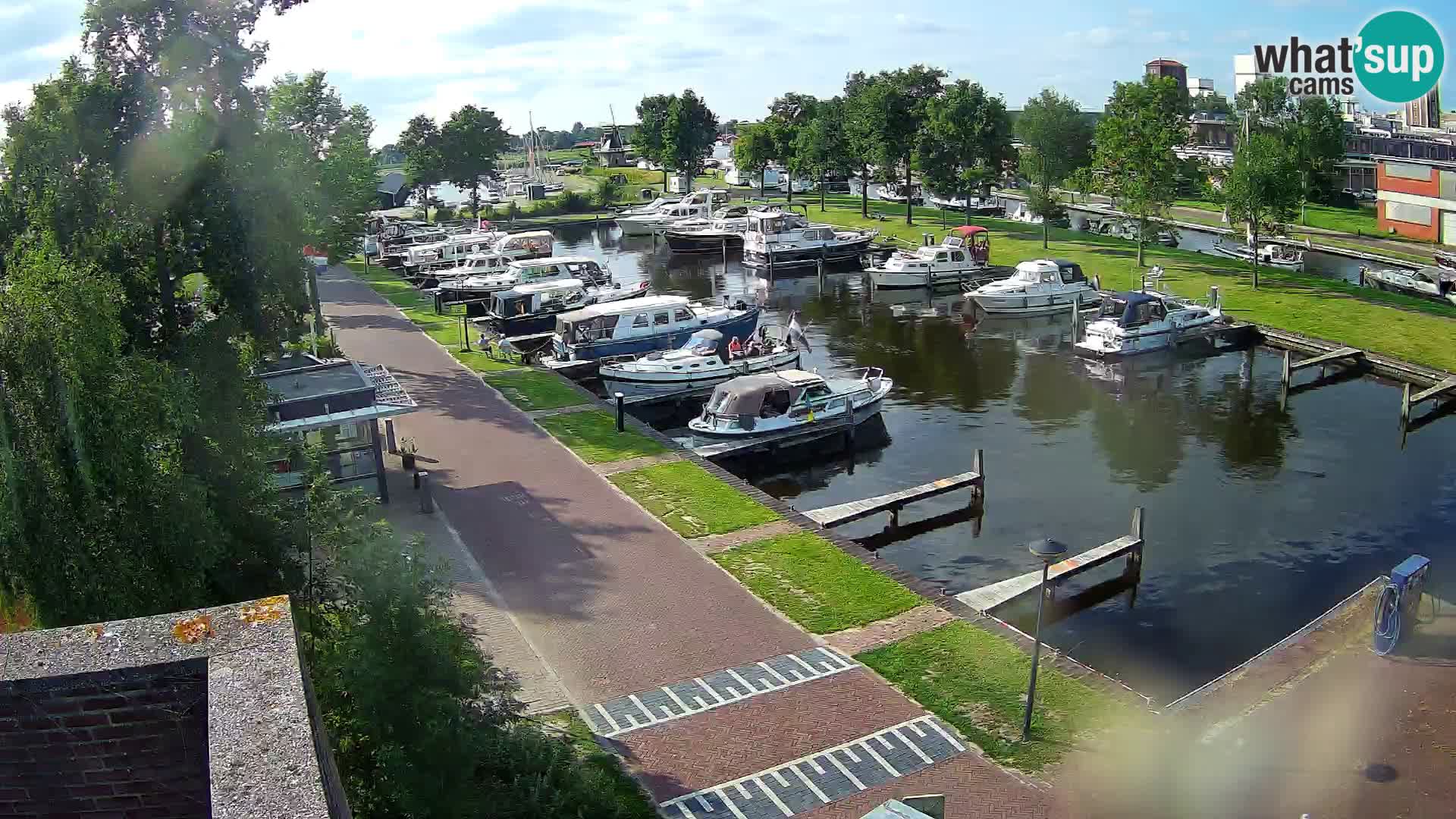 La marina di Joure livecam  – Vista del Mulino a vento