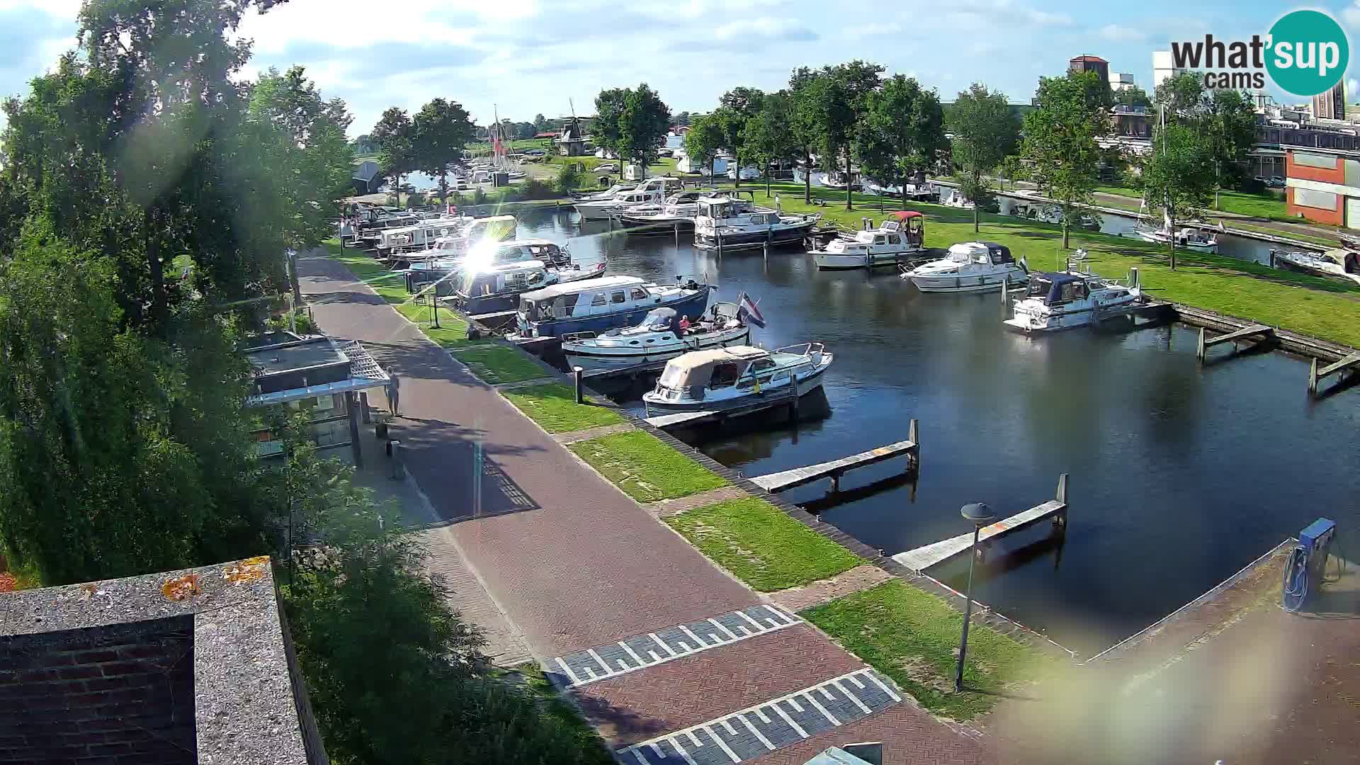 La marina di Joure livecam  – Vista del Mulino a vento